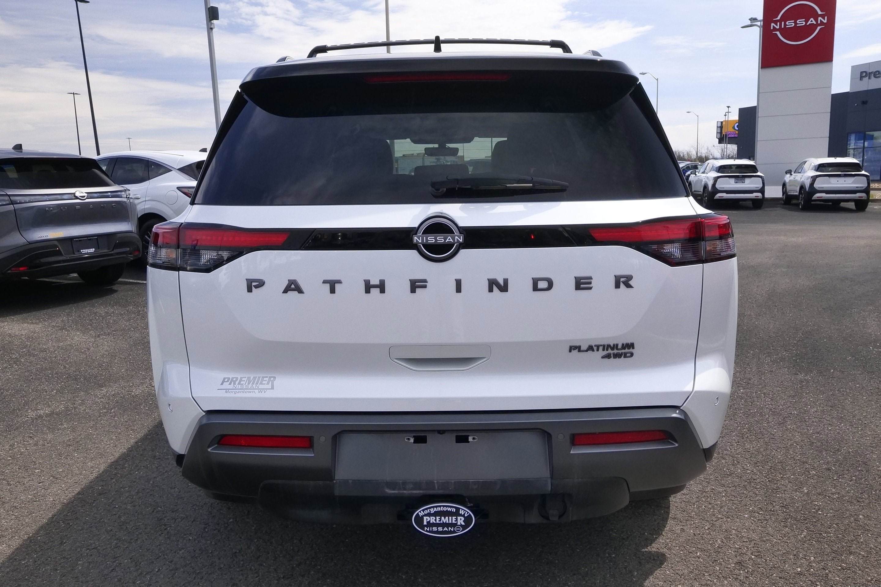 2026 Nissan Pathfinder Platinum