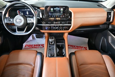 2024 Nissan Pathfinder Platinum