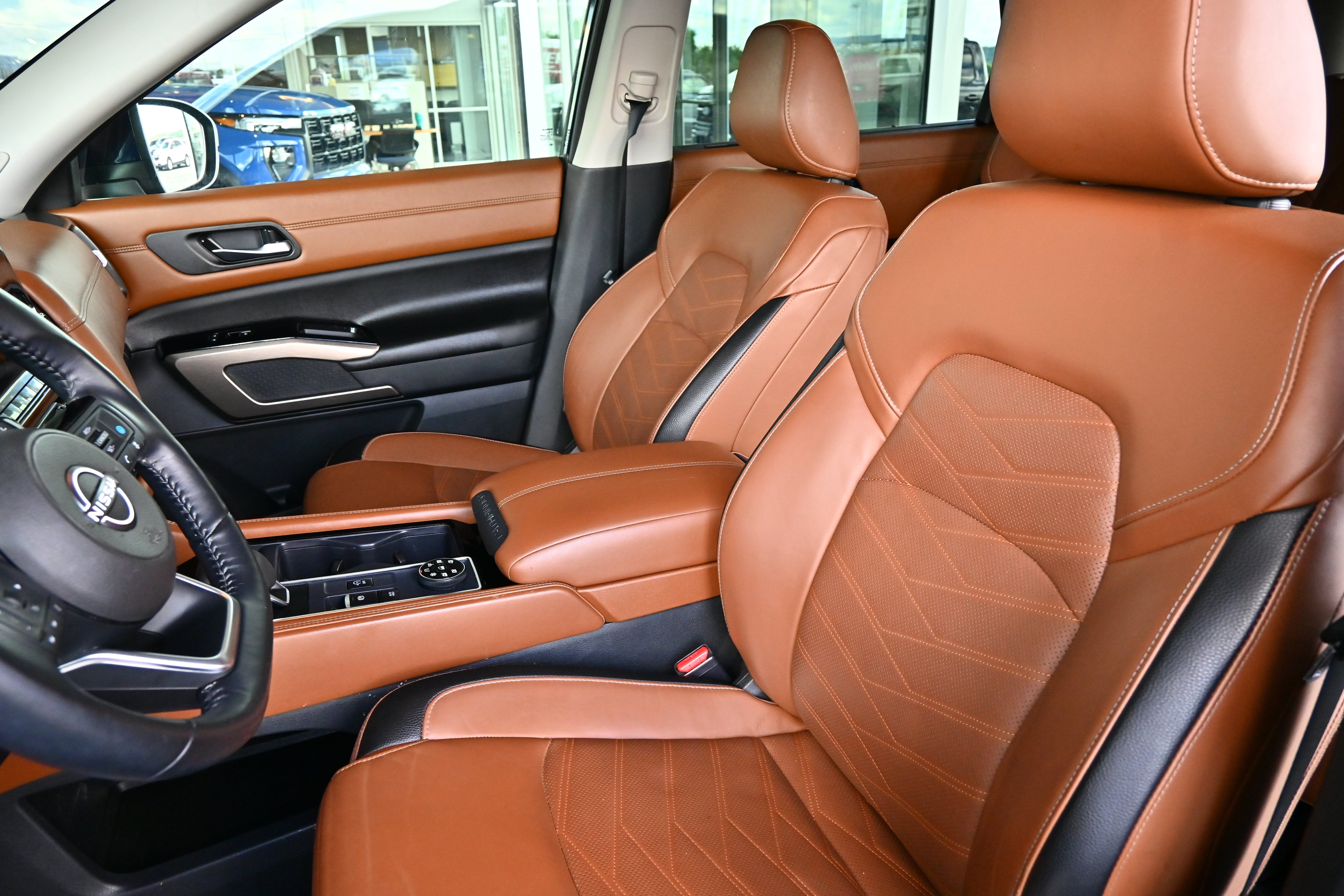 2024 Nissan Pathfinder Platinum