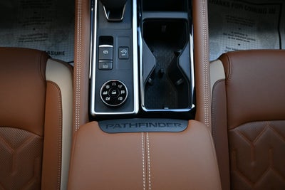 2026 Nissan Pathfinder Platinum