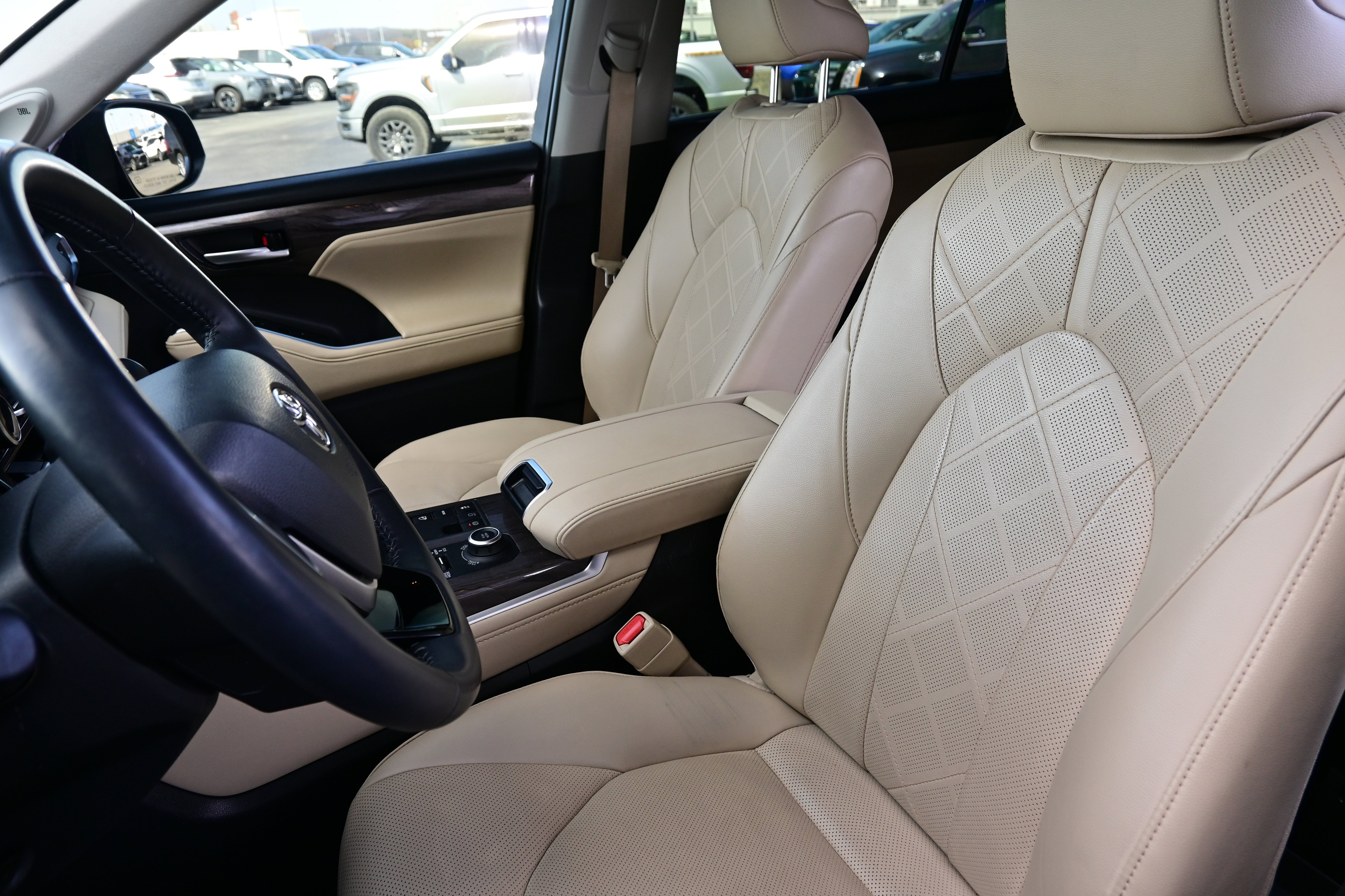 2023 Toyota Highlander Platinum