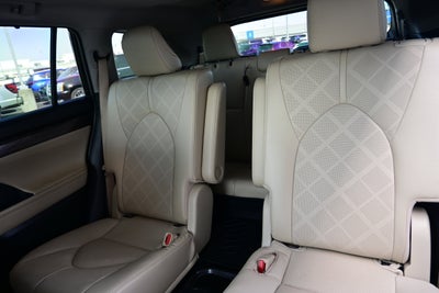 2023 Toyota Highlander Platinum