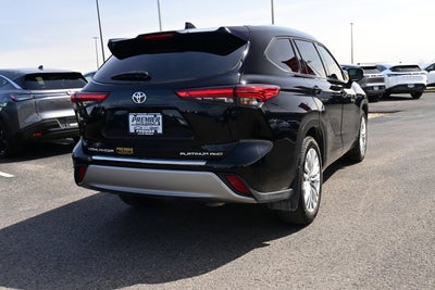 2023 Toyota Highlander Platinum