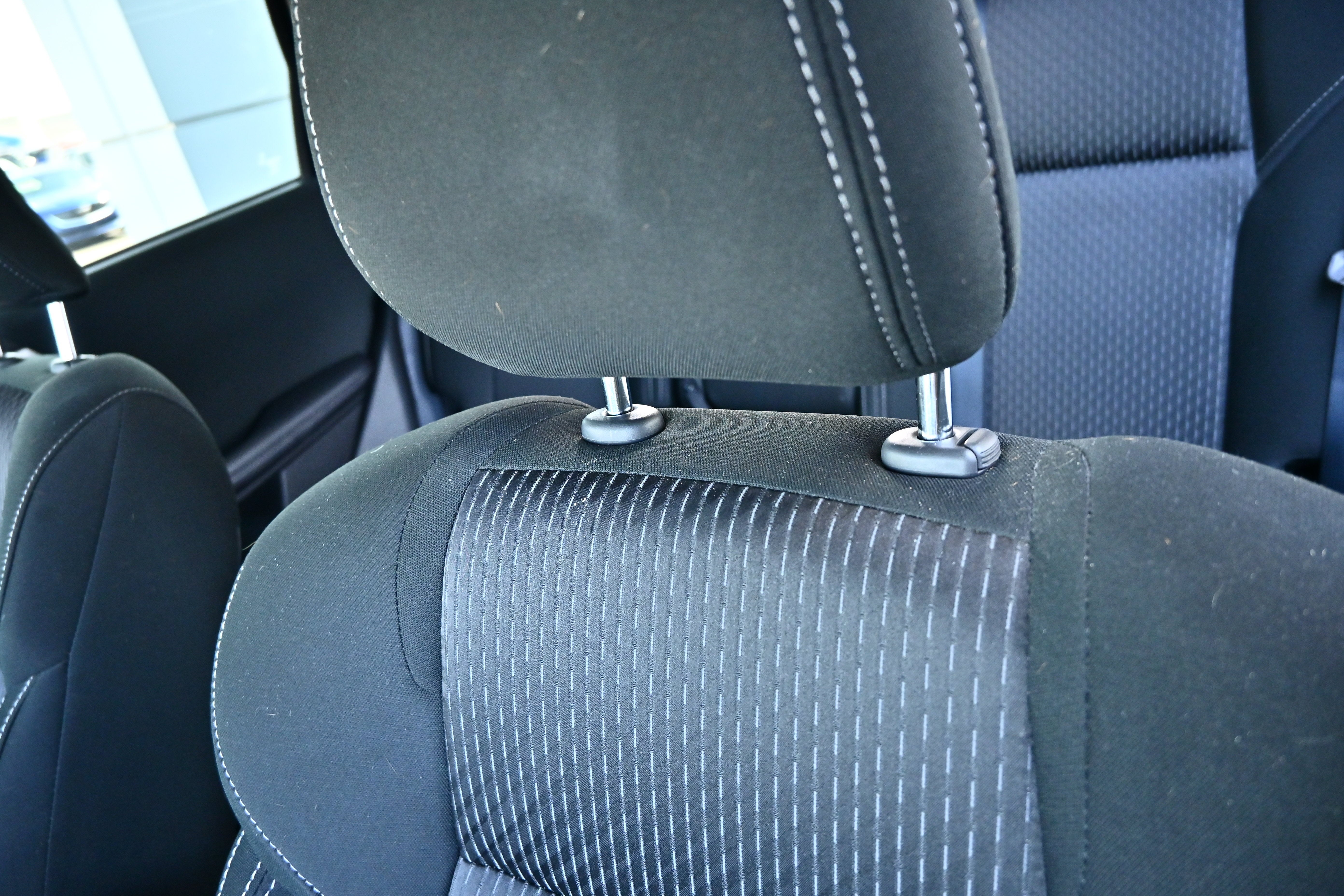 2025 Mitsubishi Outlander ES