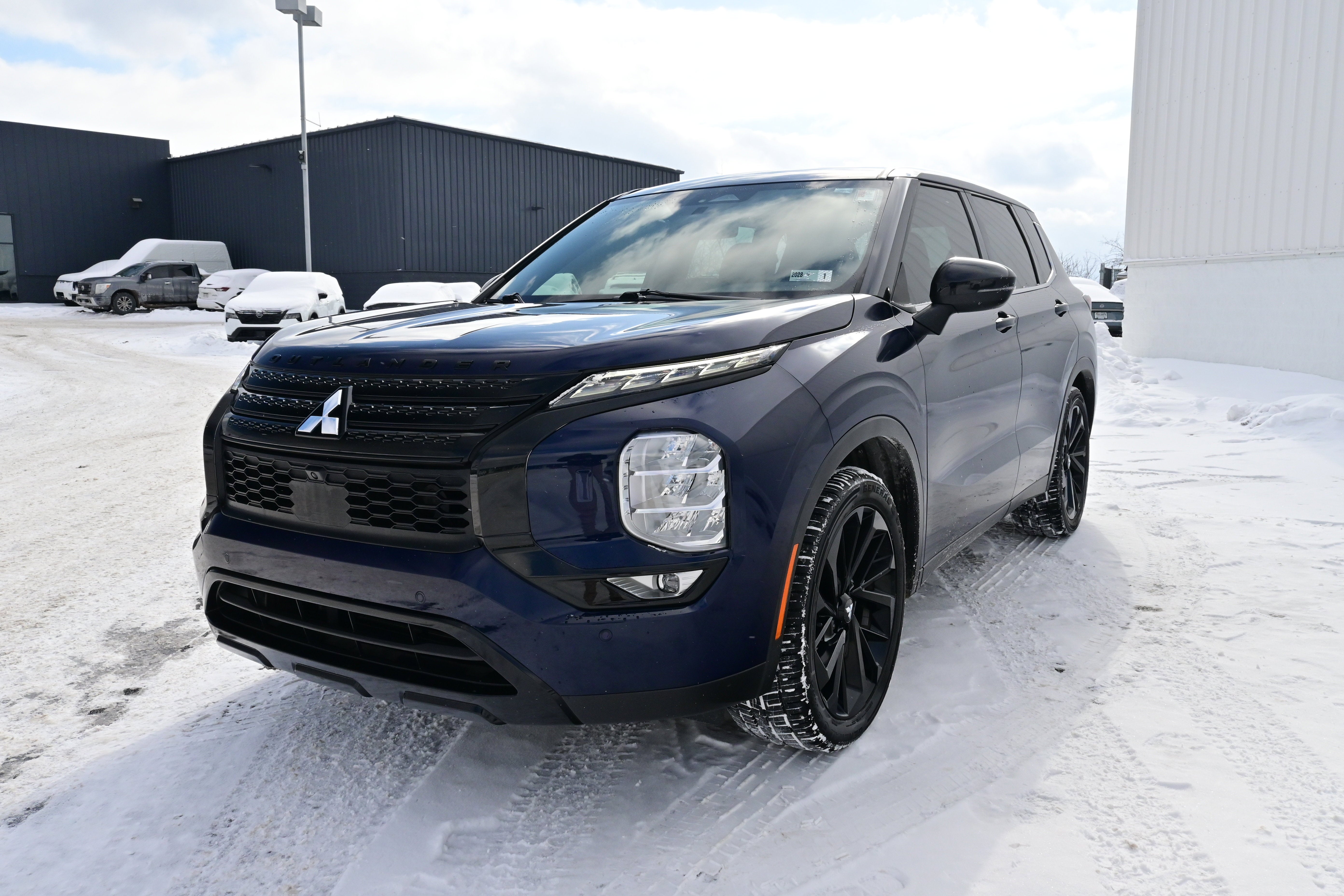 2022 Mitsubishi Outlander Black Edition