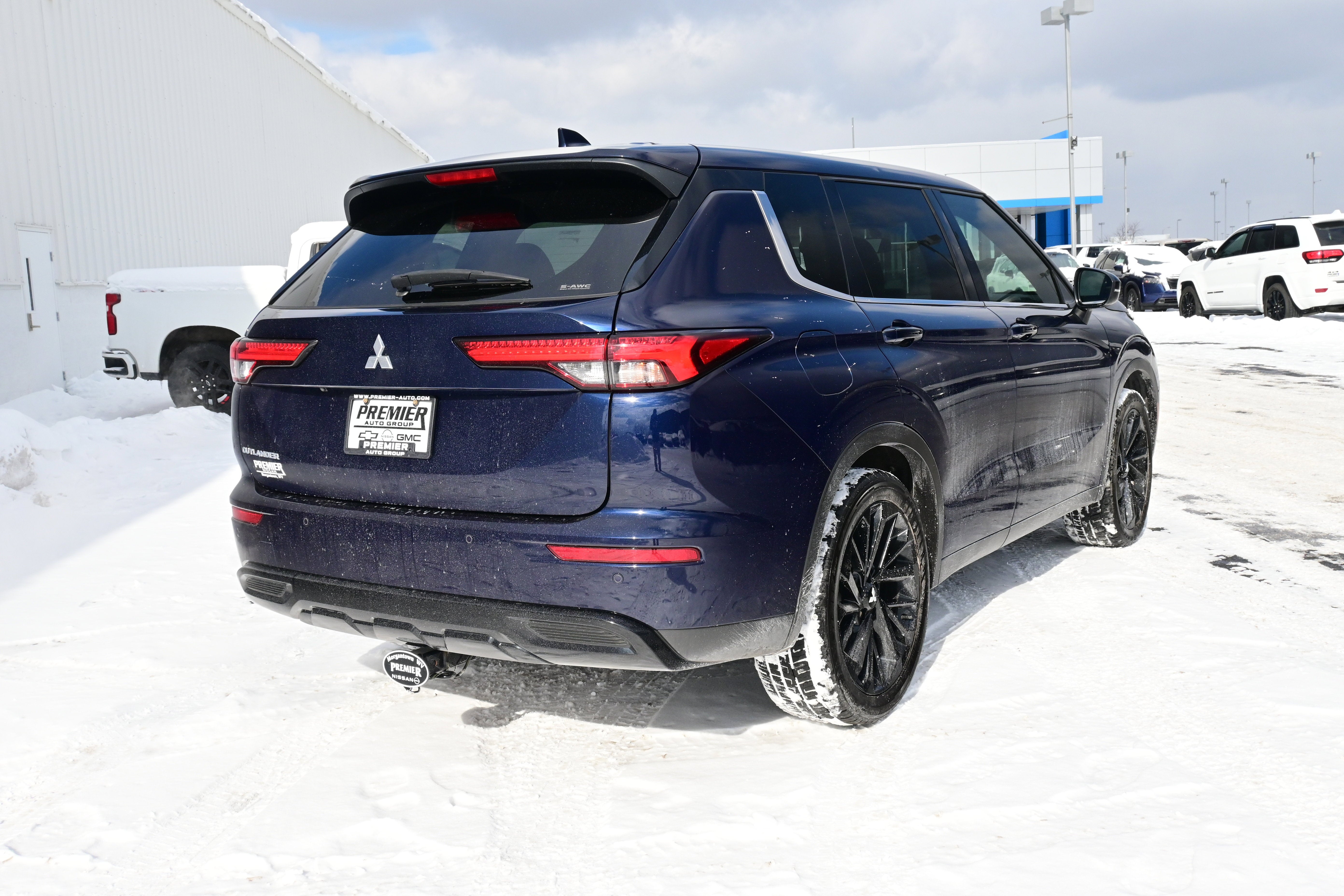 2022 Mitsubishi Outlander Black Edition