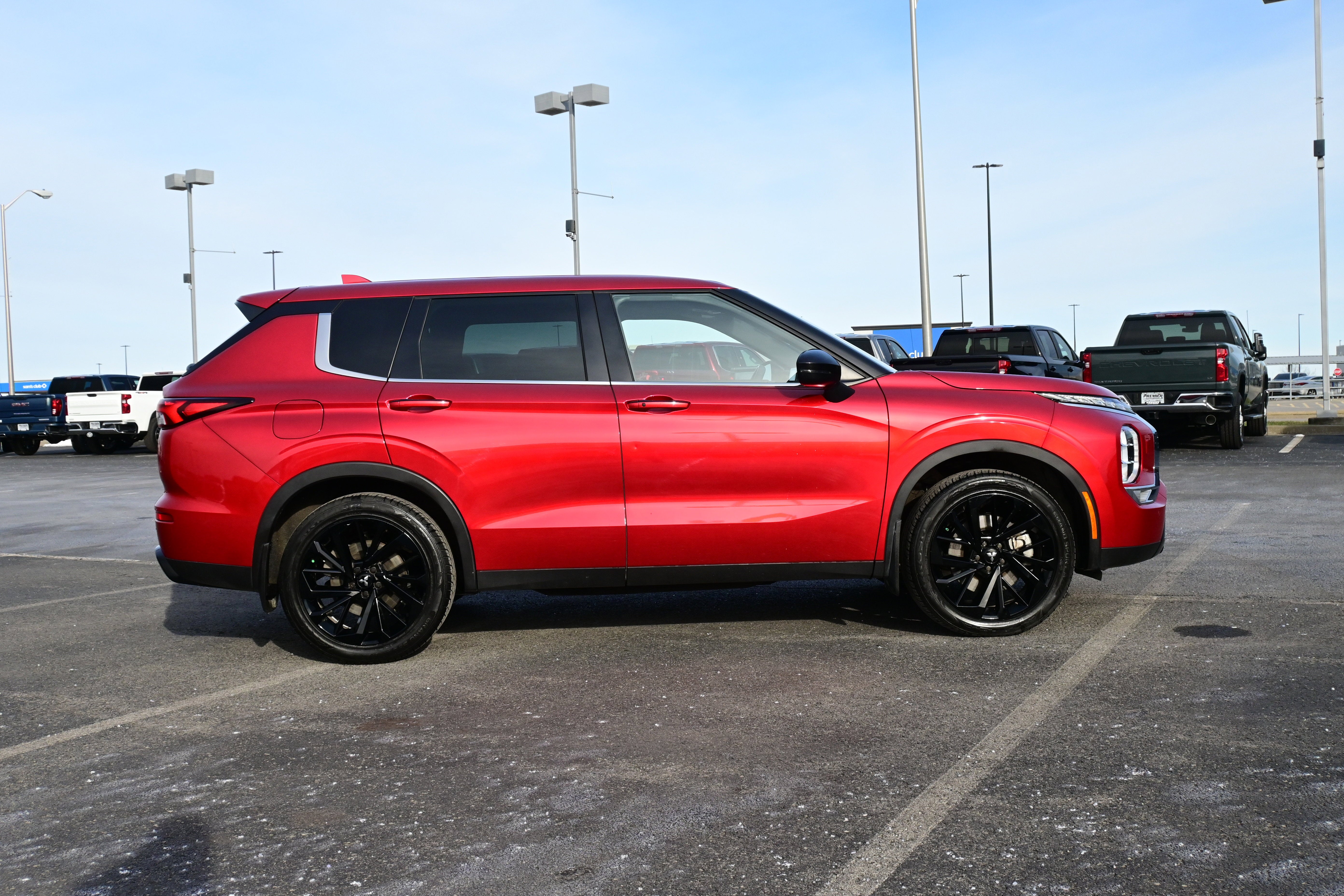 2022 Mitsubishi Outlander Black Edition
