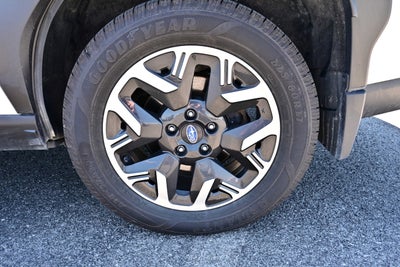 2025 Subaru Forester Base