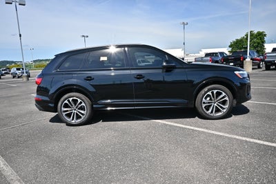 2026 Audi Q7 Premium