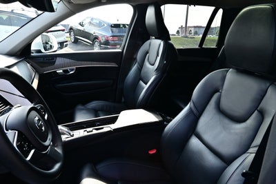 2024 Volvo XC90 Ultimate Bright Theme