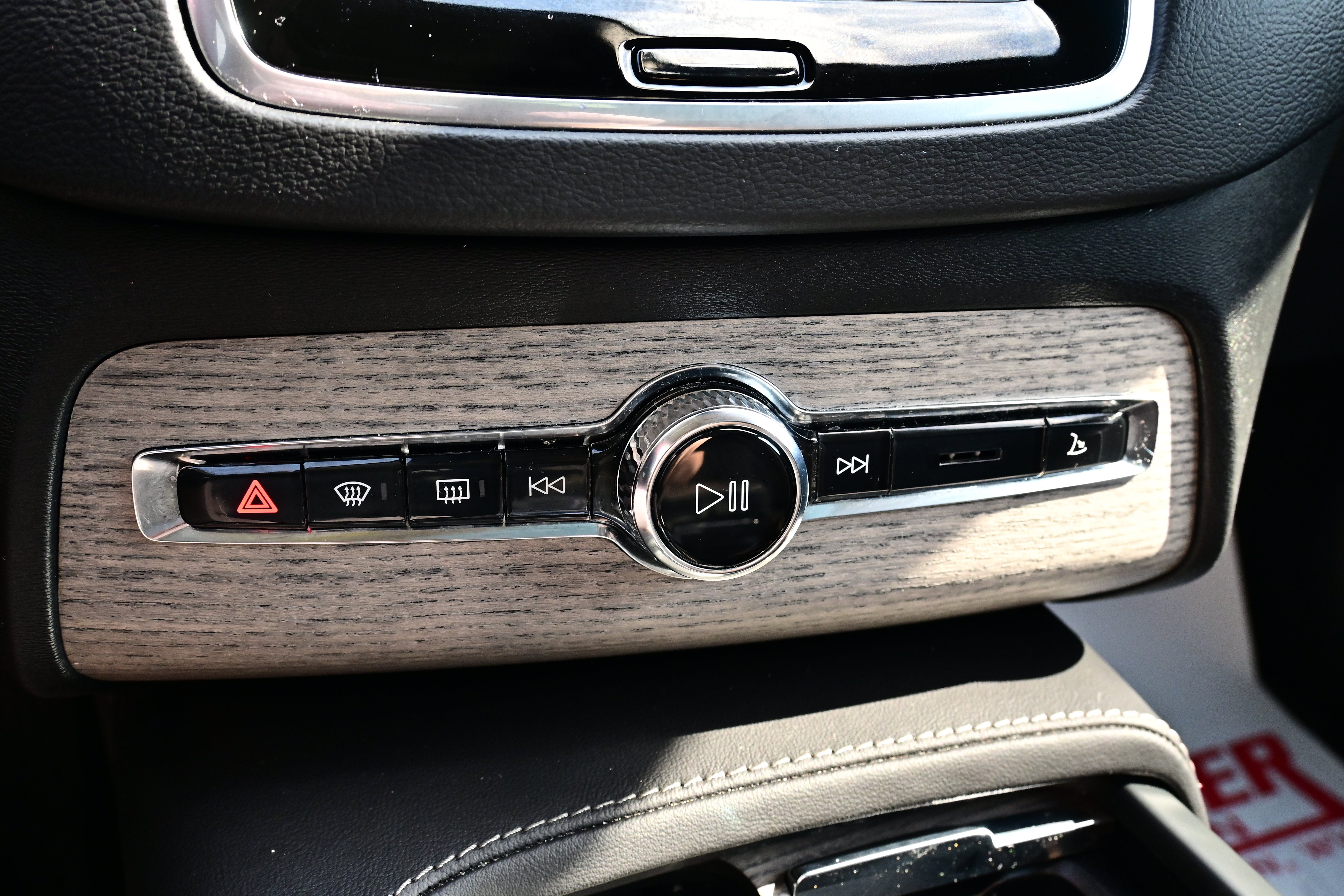 2024 Volvo XC90 Ultimate Bright Theme