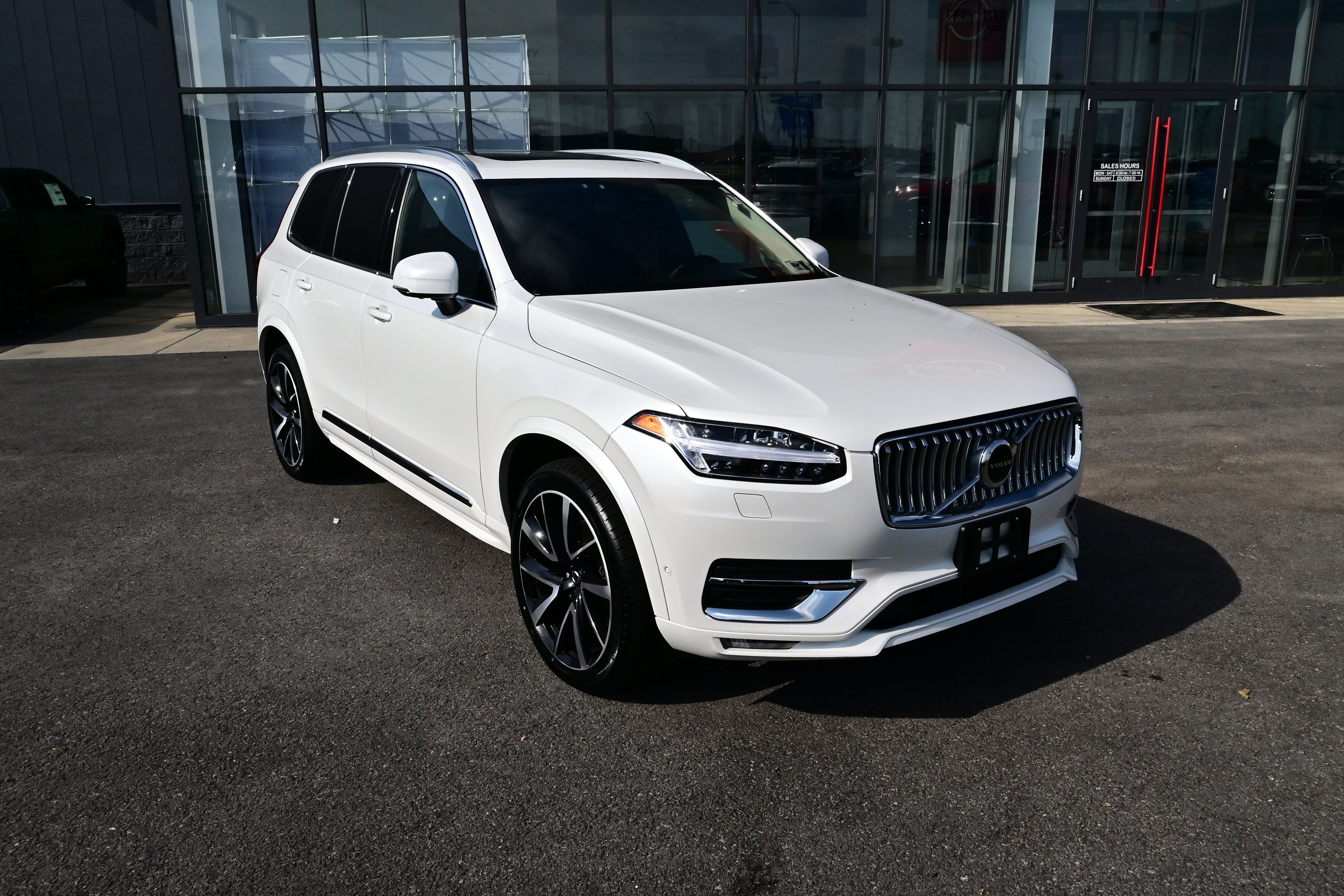 2024 Volvo XC90 Ultimate Bright Theme