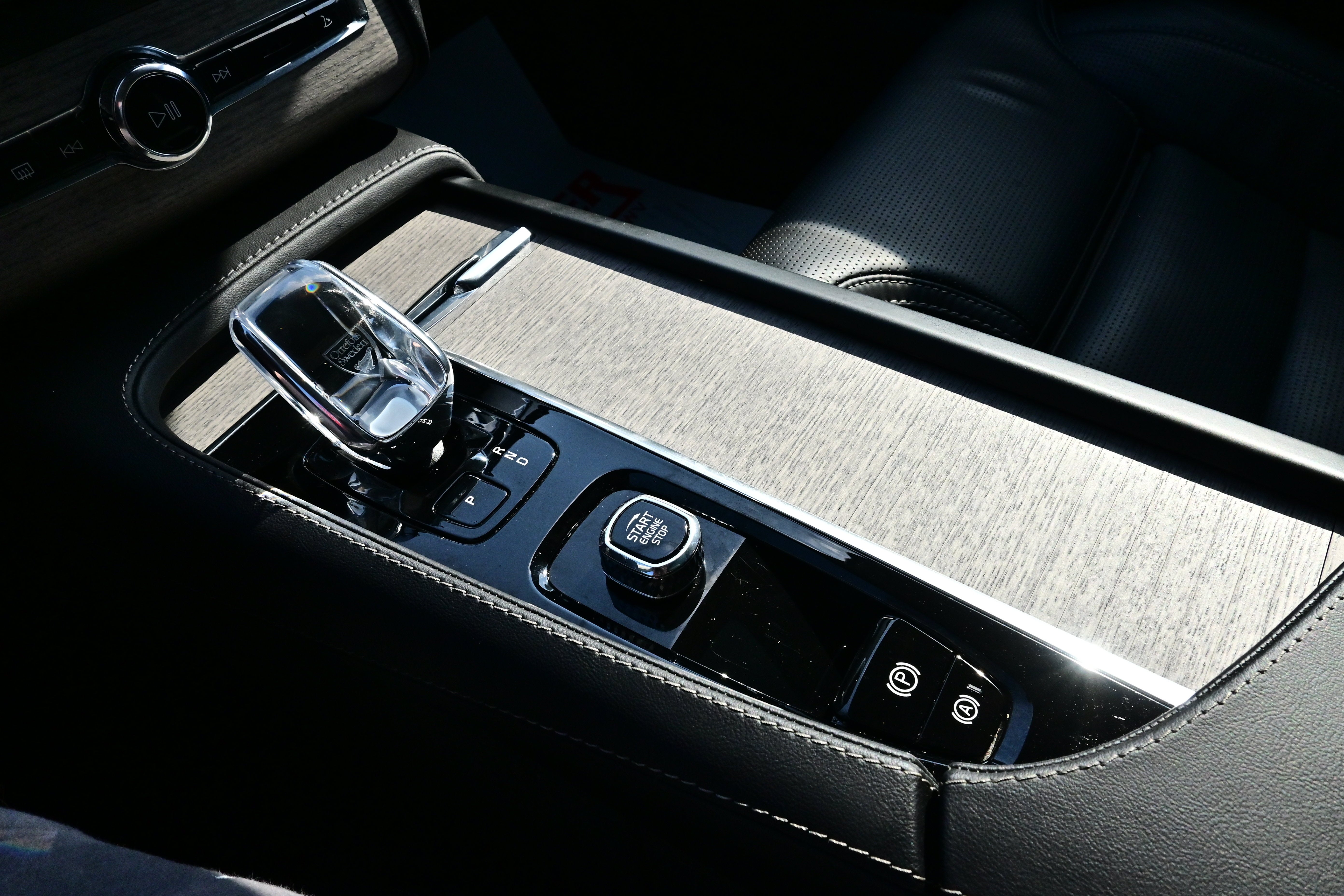 2024 Volvo XC90 Ultimate Bright Theme