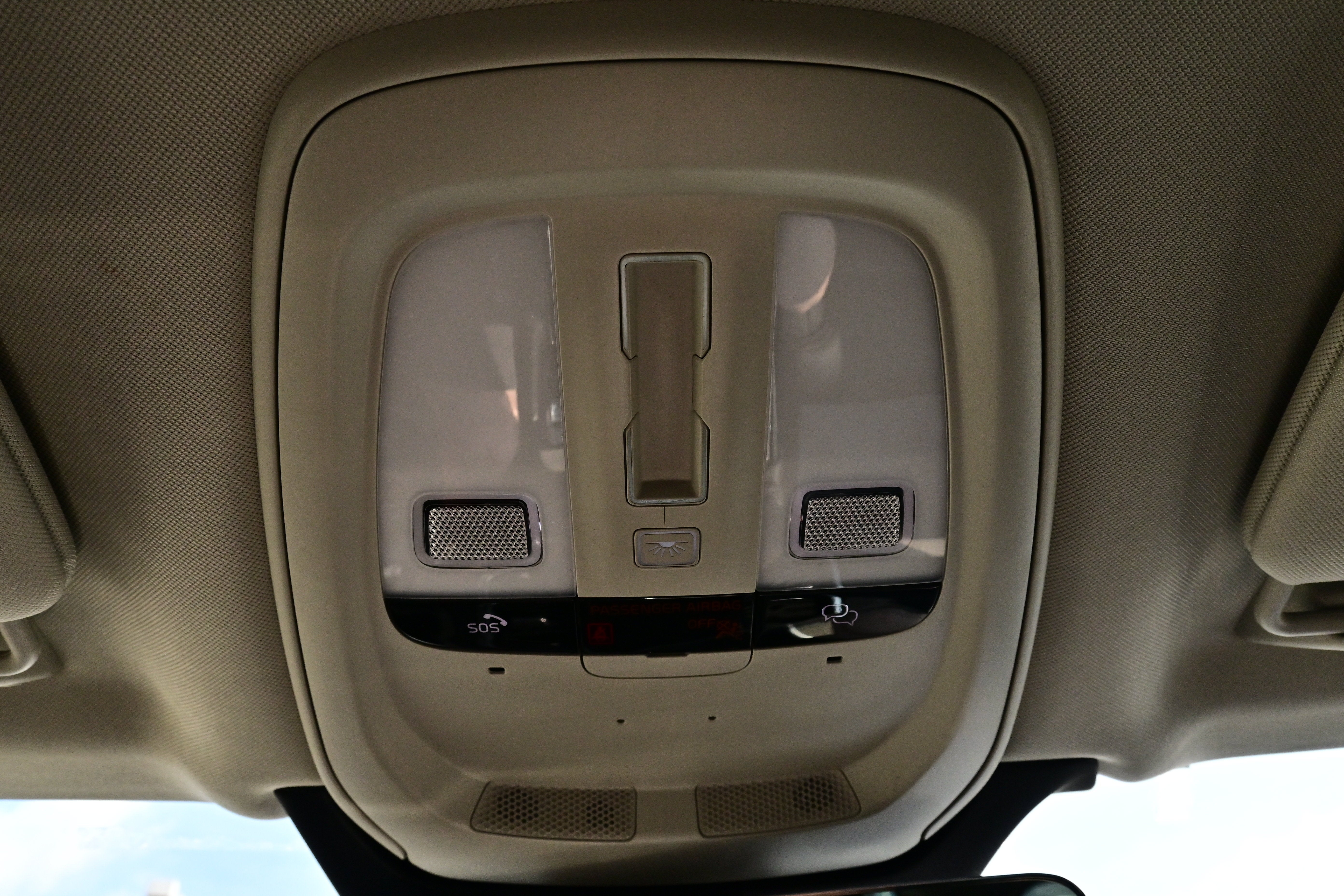 2024 Volvo XC90 Ultimate Bright Theme