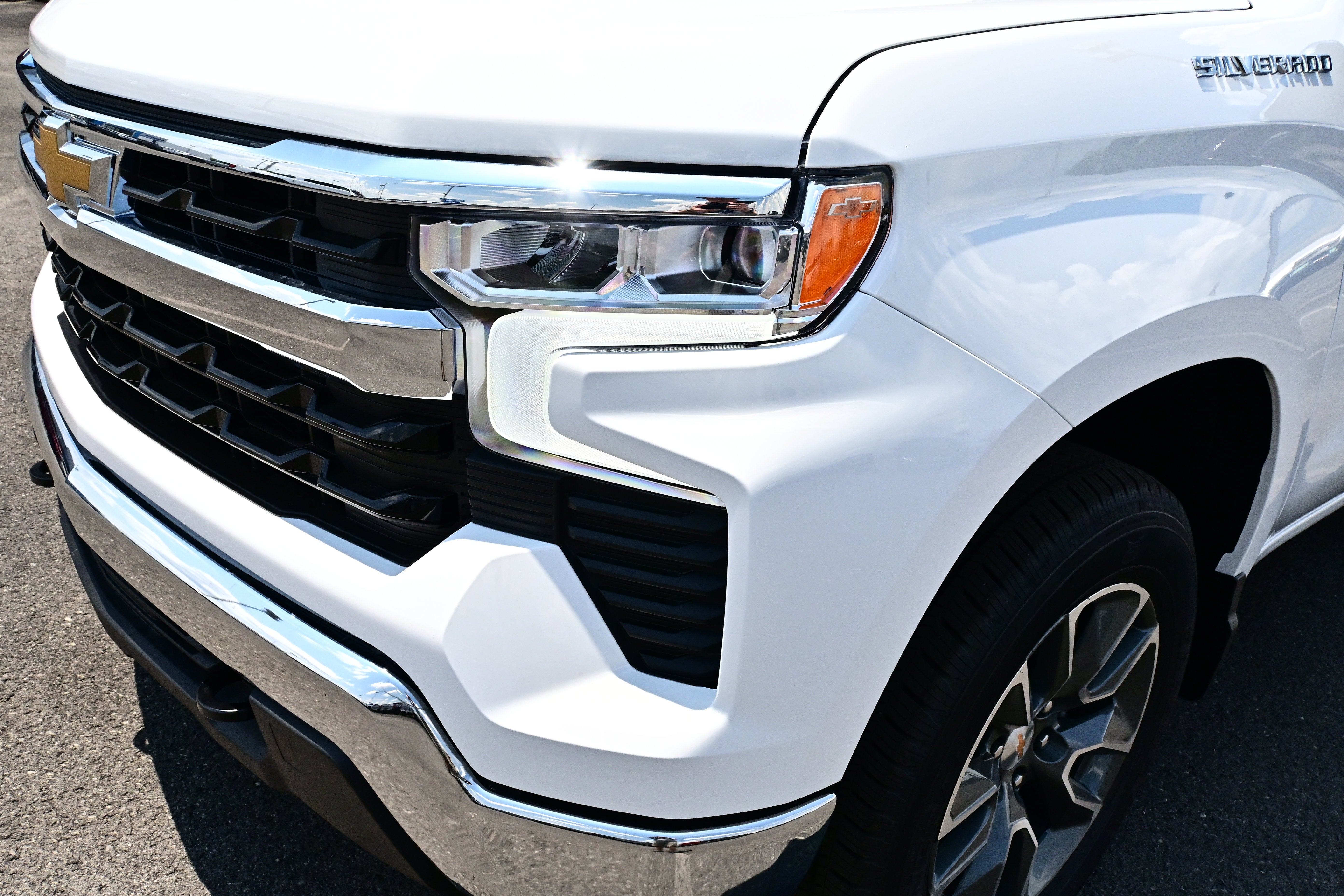 2026 Chevrolet Silverado 1500 LT (2FL)