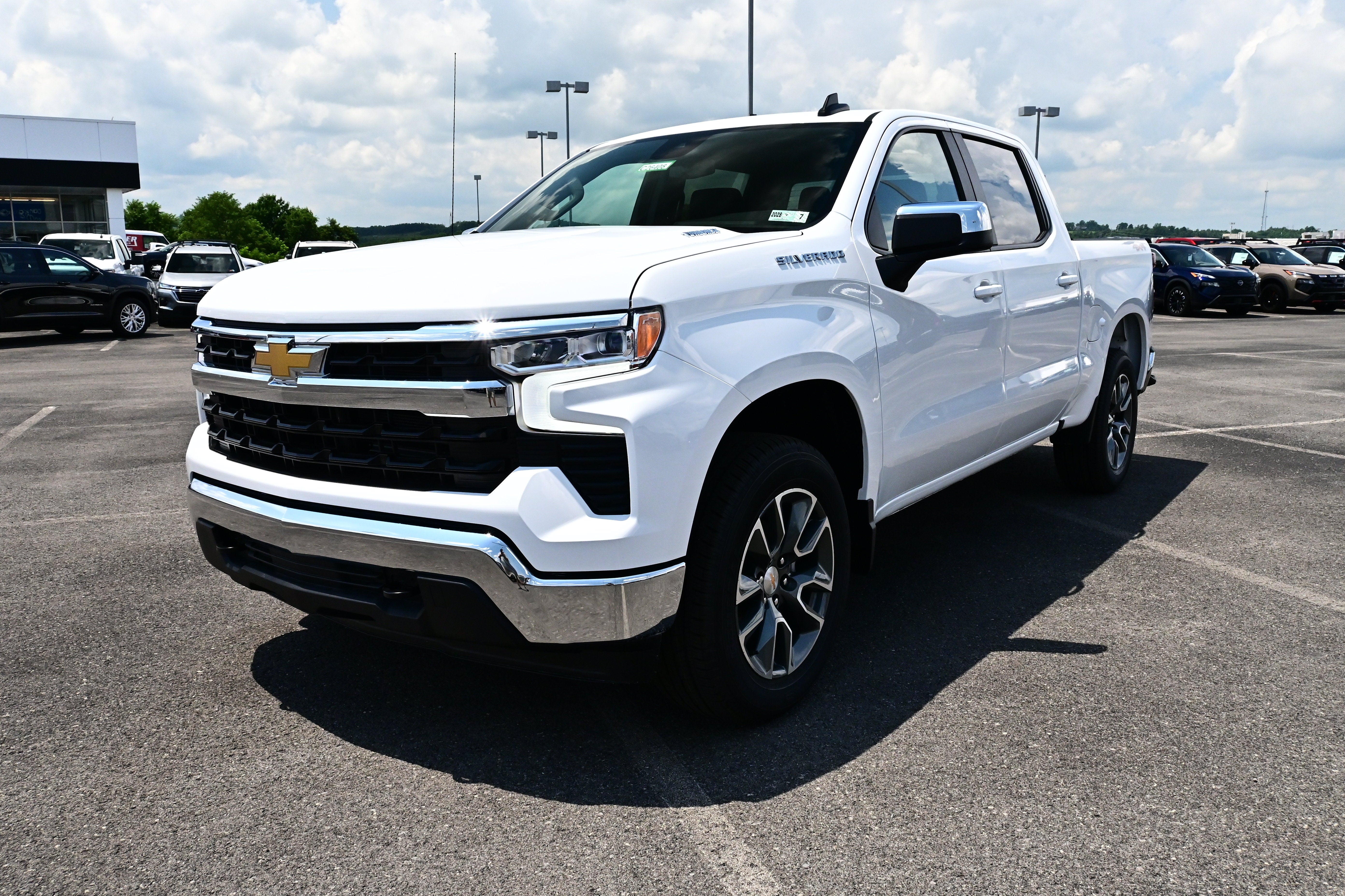 2026 Chevrolet Silverado 1500 LT (2FL)