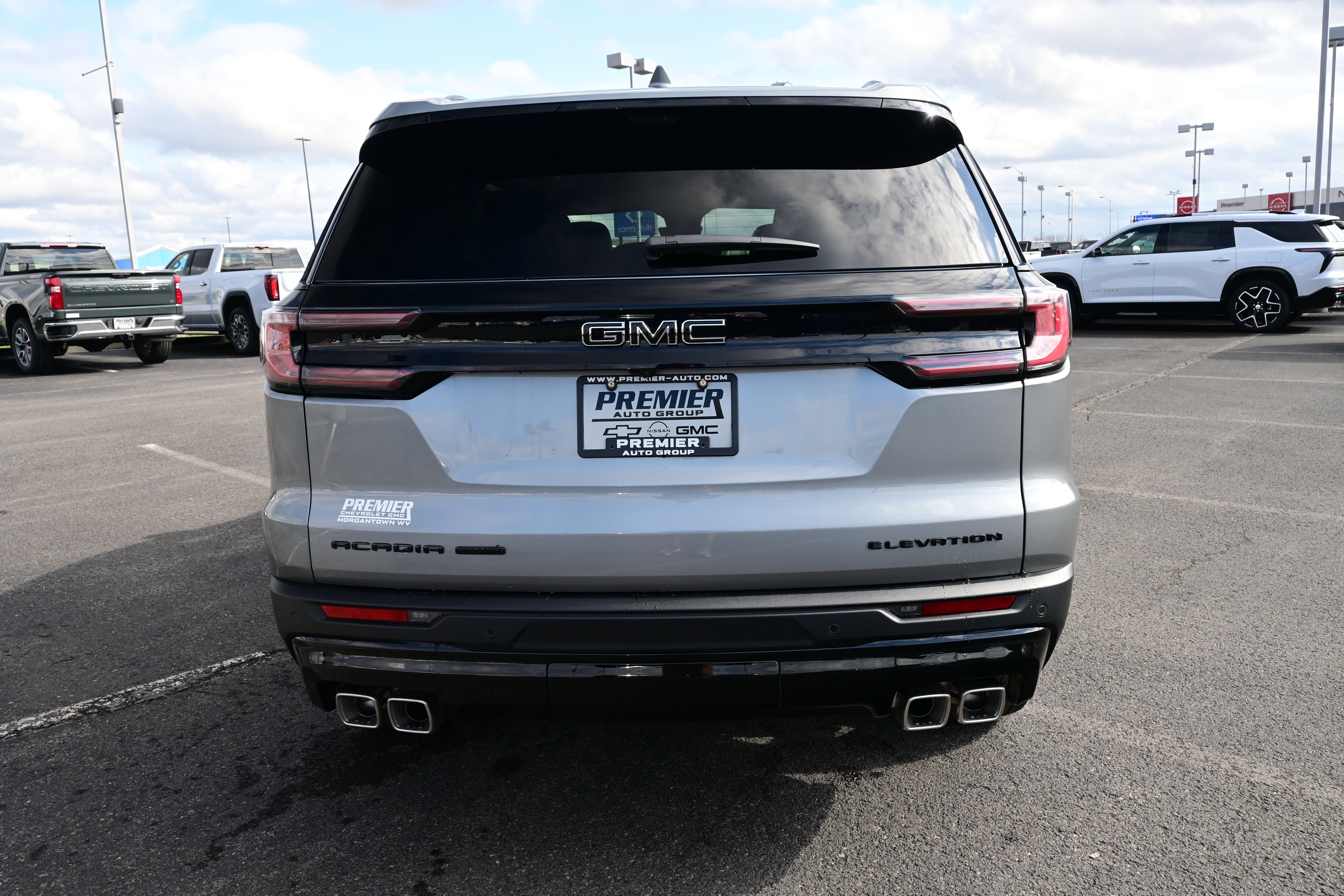 2026 GMC Acadia Elevation