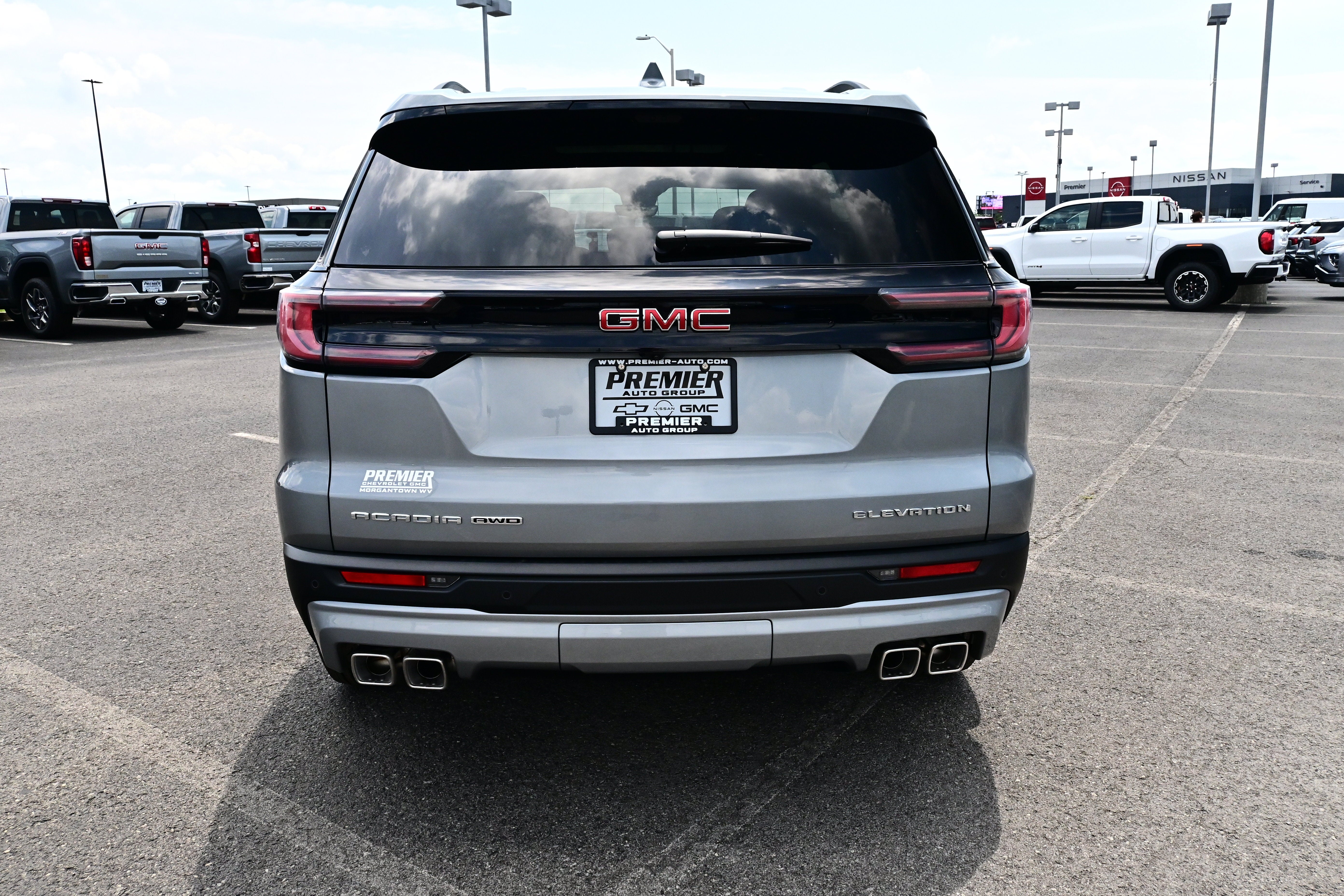 2026 GMC Acadia Elevation