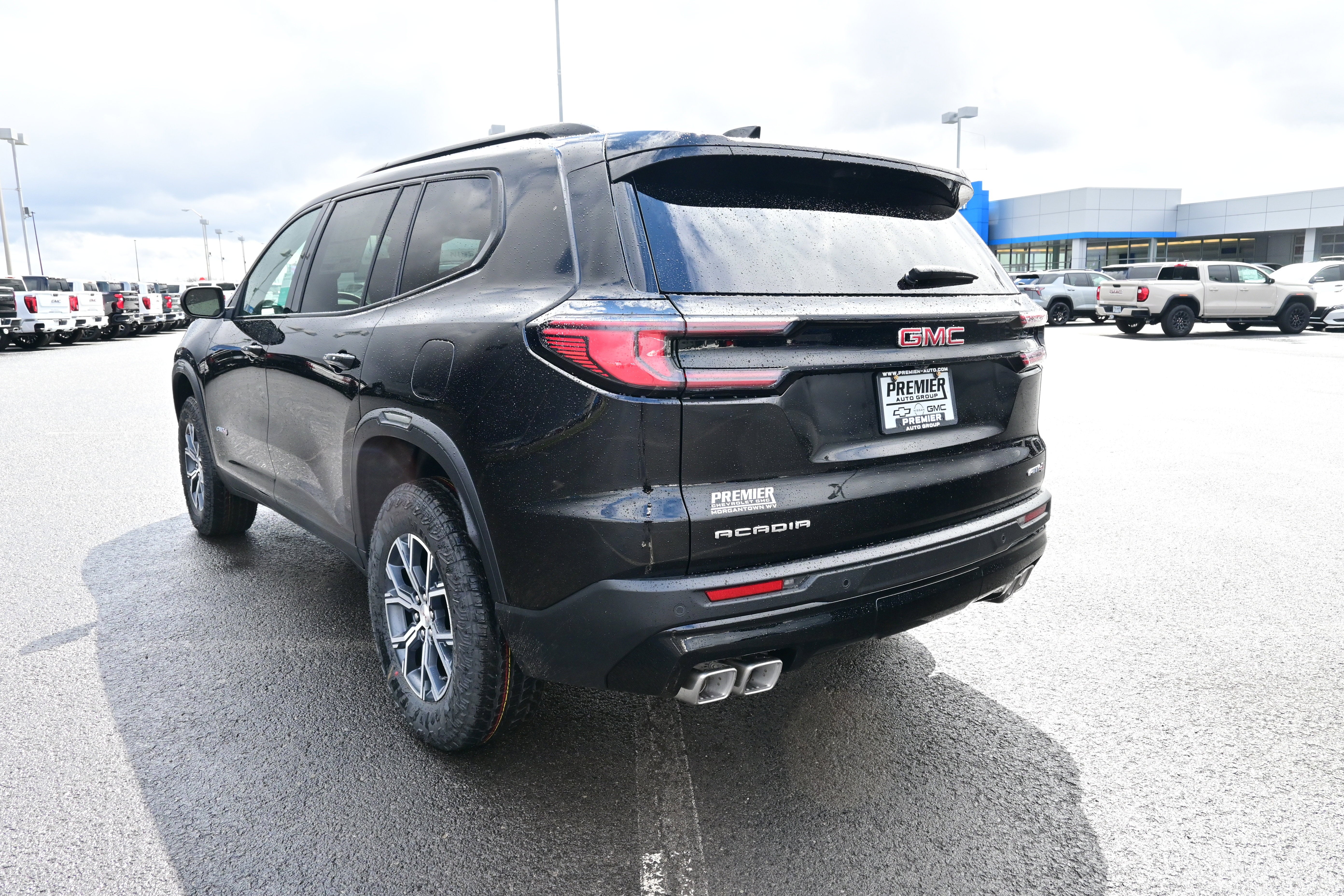 2026 GMC Acadia AT4