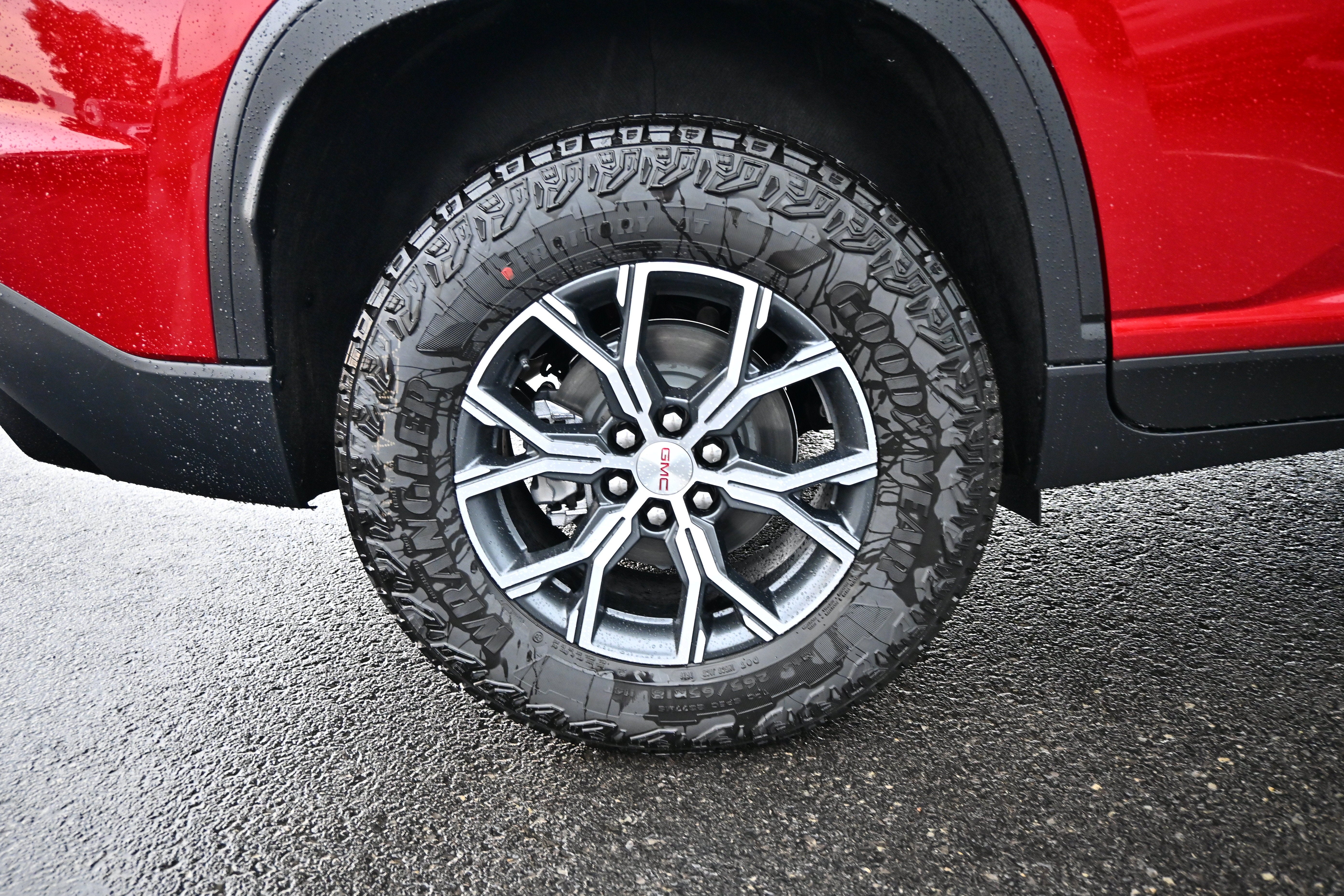 2026 GMC Acadia AT4