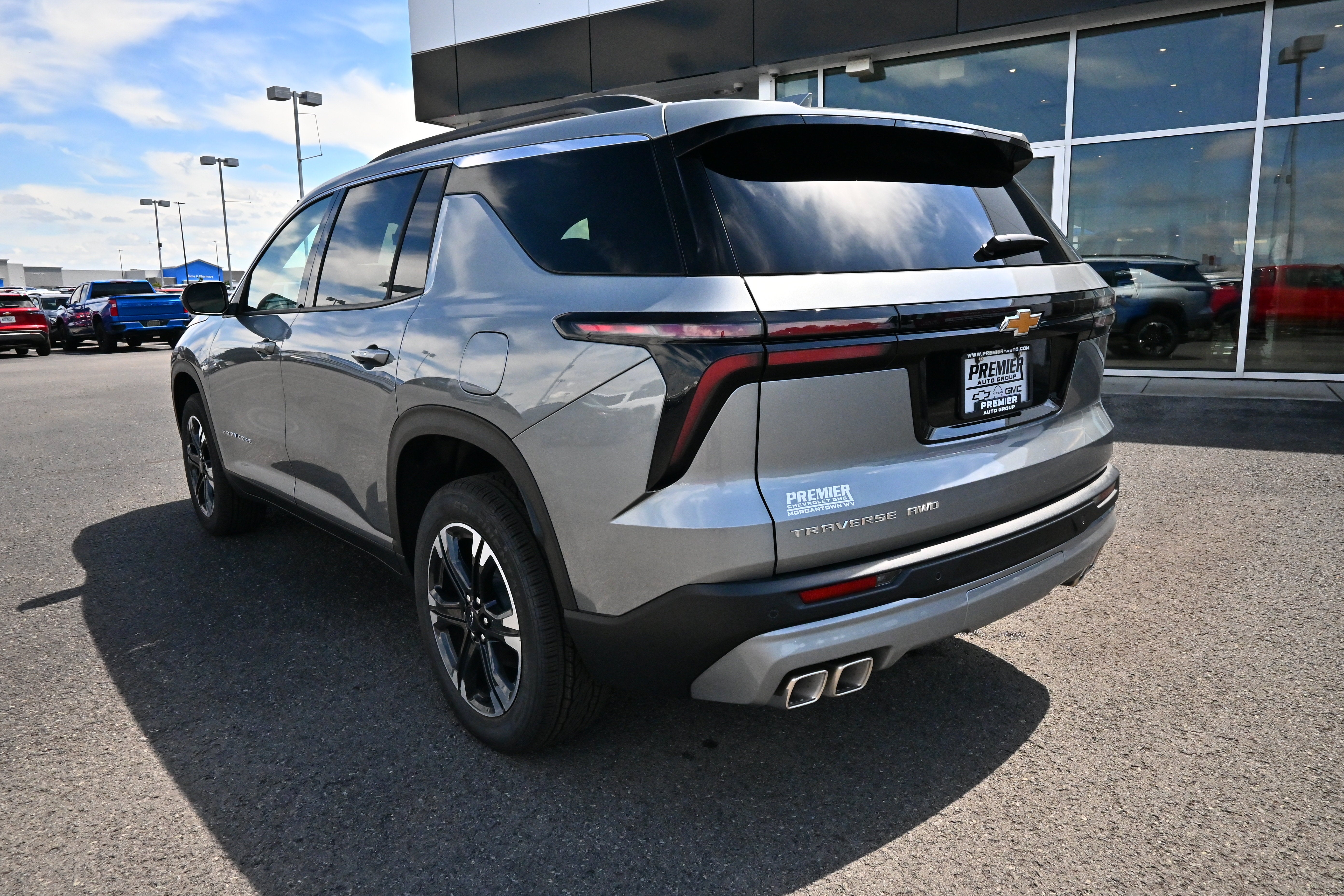 2027 Chevrolet Traverse LT