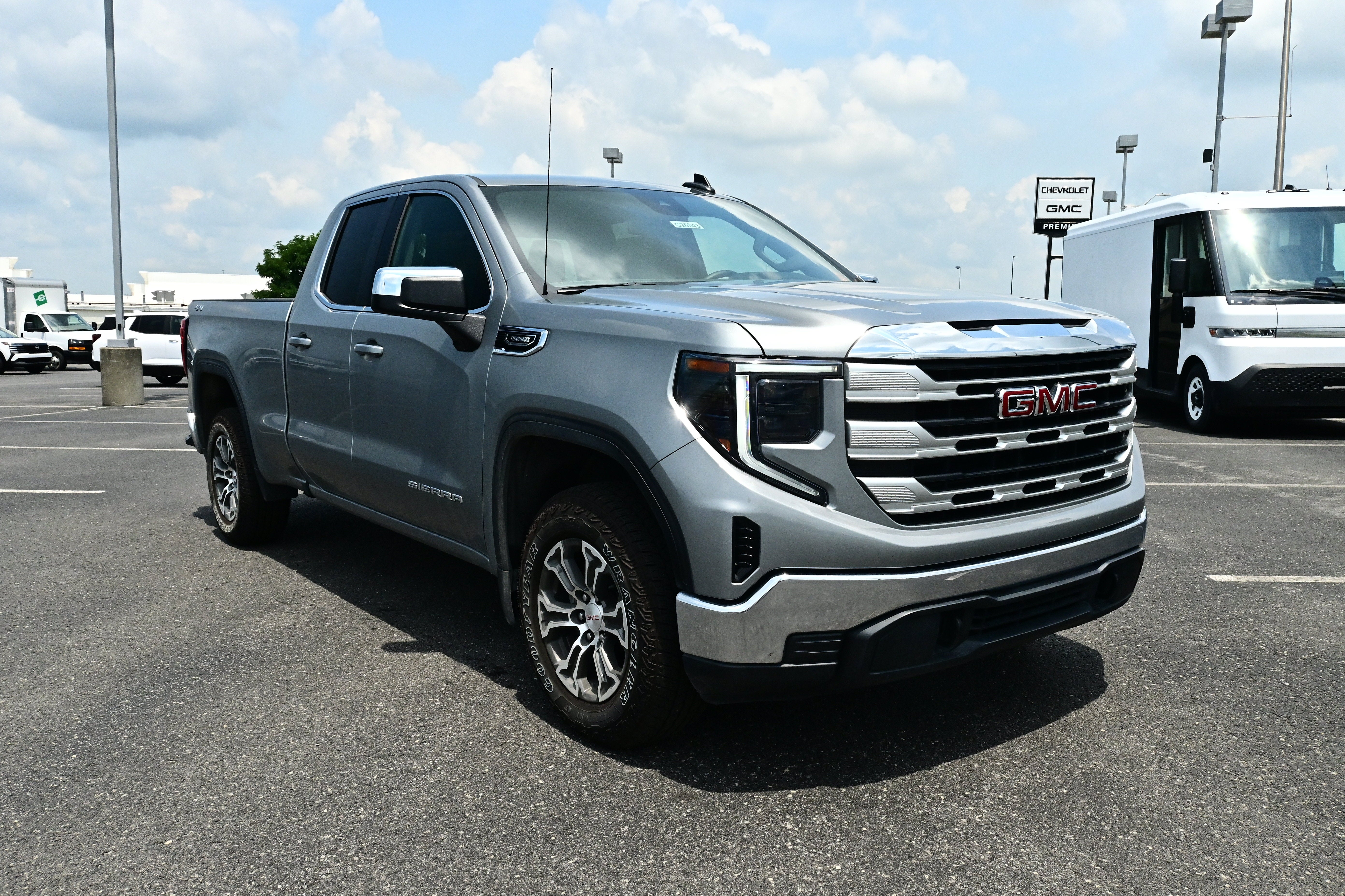 2026 GMC Sierra 1500 SLE