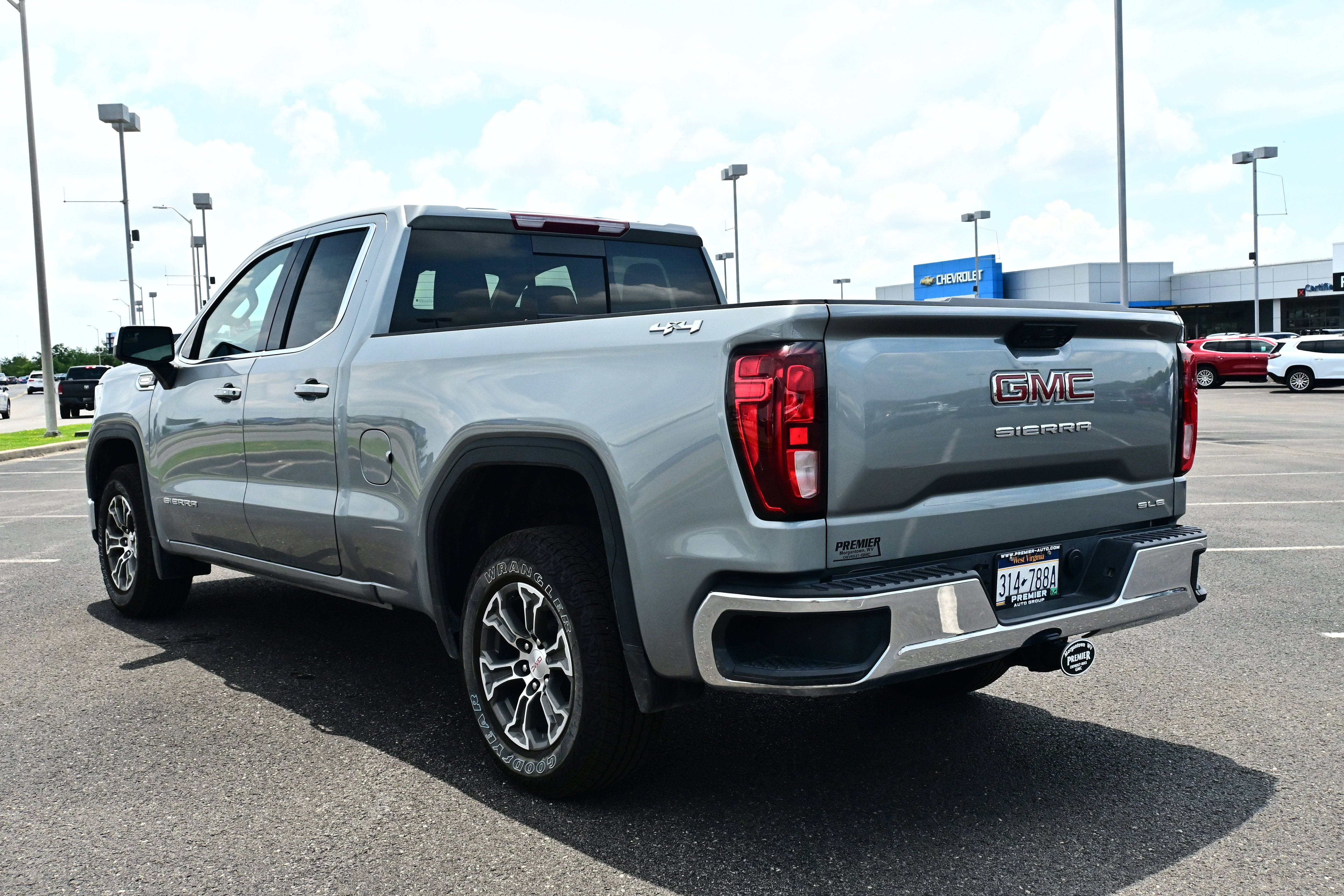 2026 GMC Sierra 1500 SLE