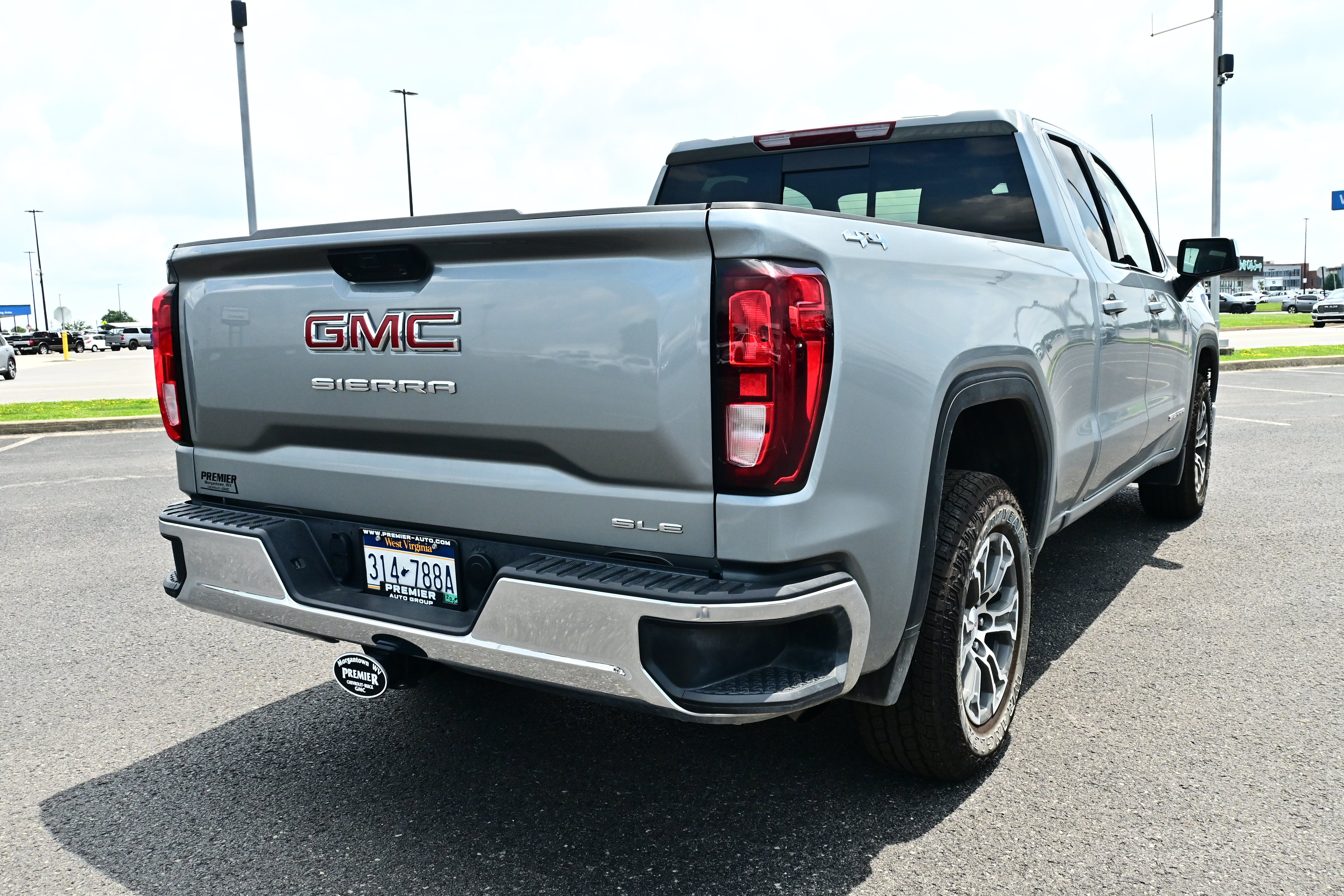 2026 GMC Sierra 1500 SLE