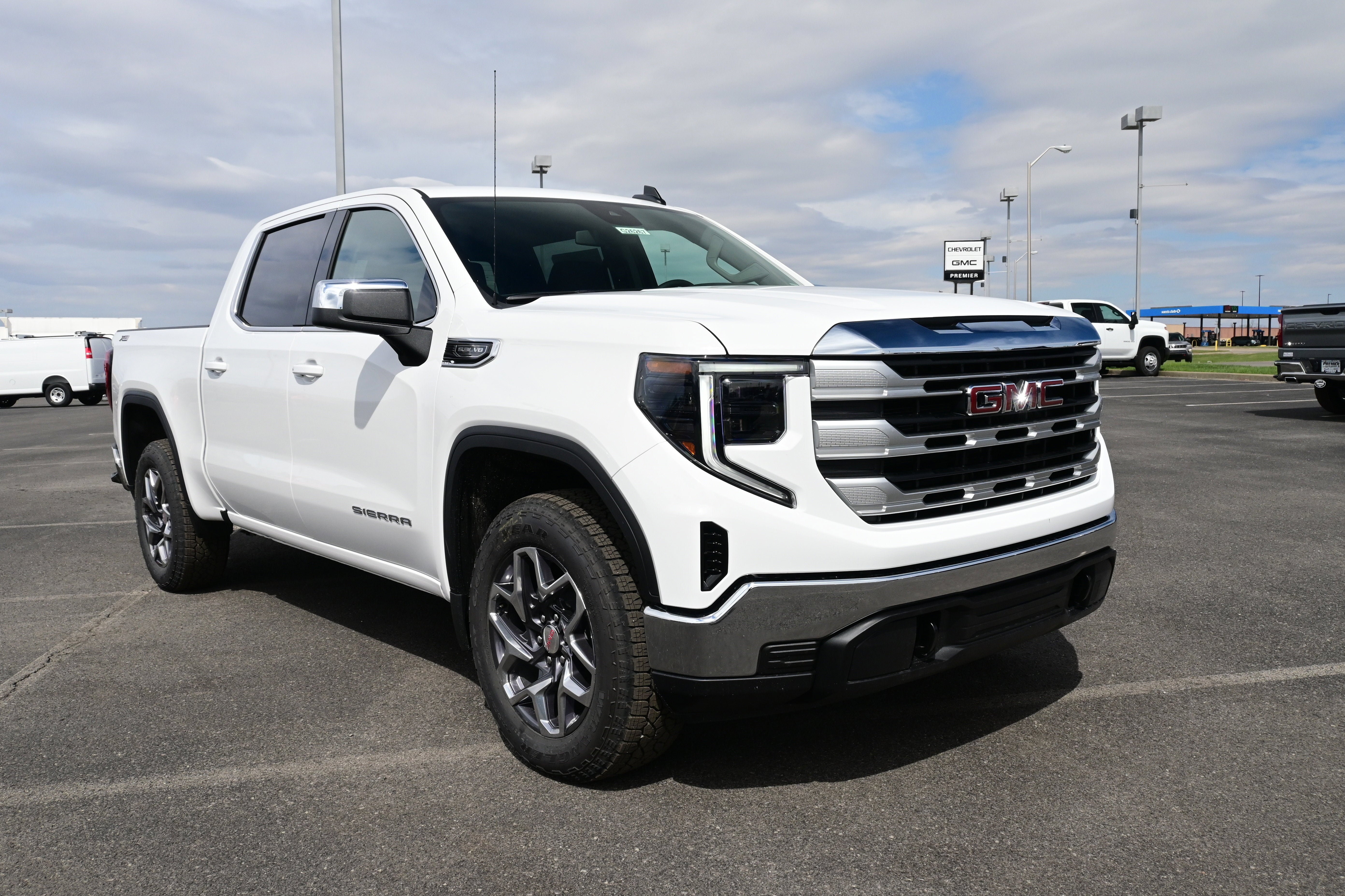 2026 GMC Sierra 1500 SLE