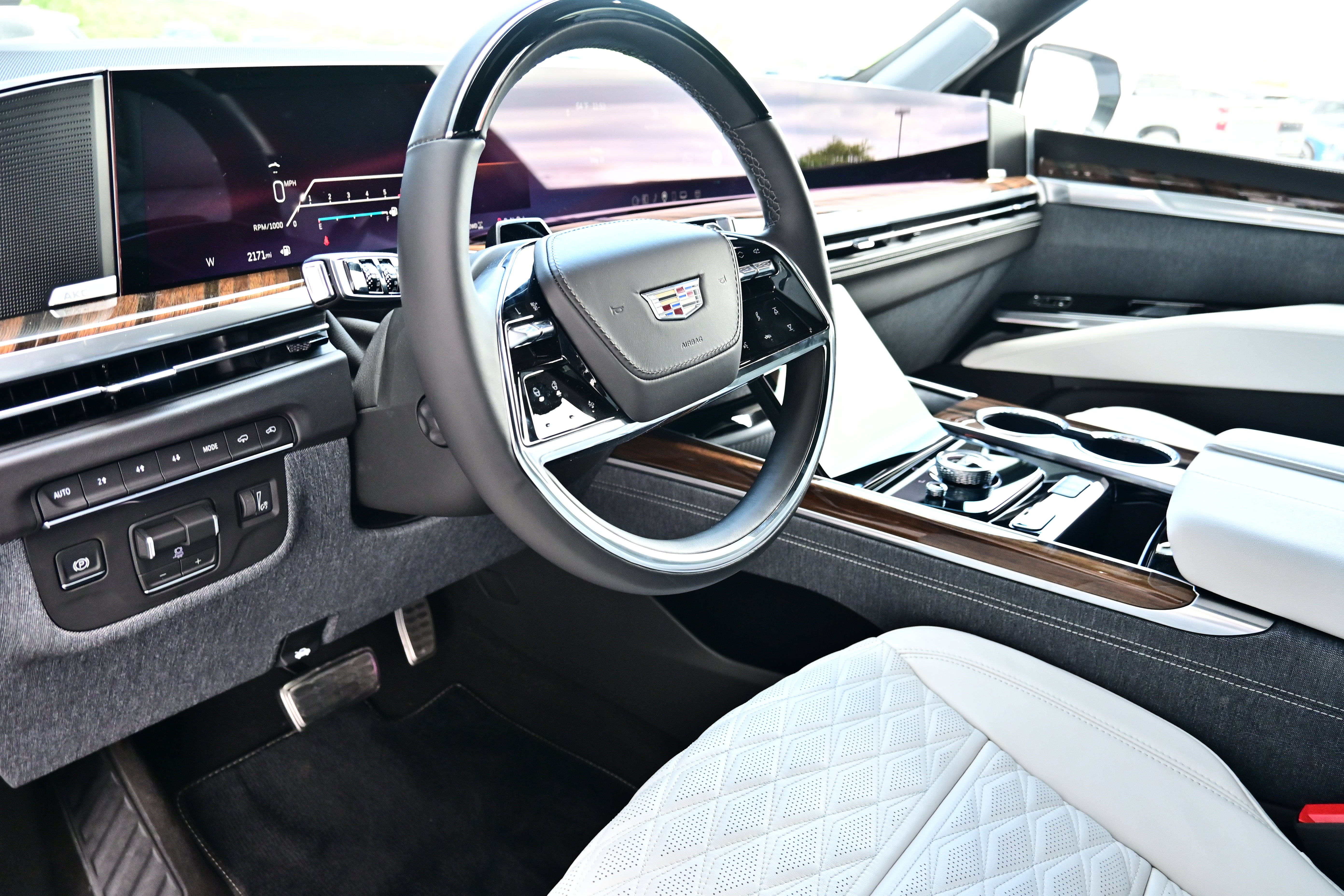 2026 Cadillac Escalade Platinum Luxury