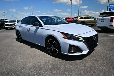 2023 Nissan Altima 2.5 SR