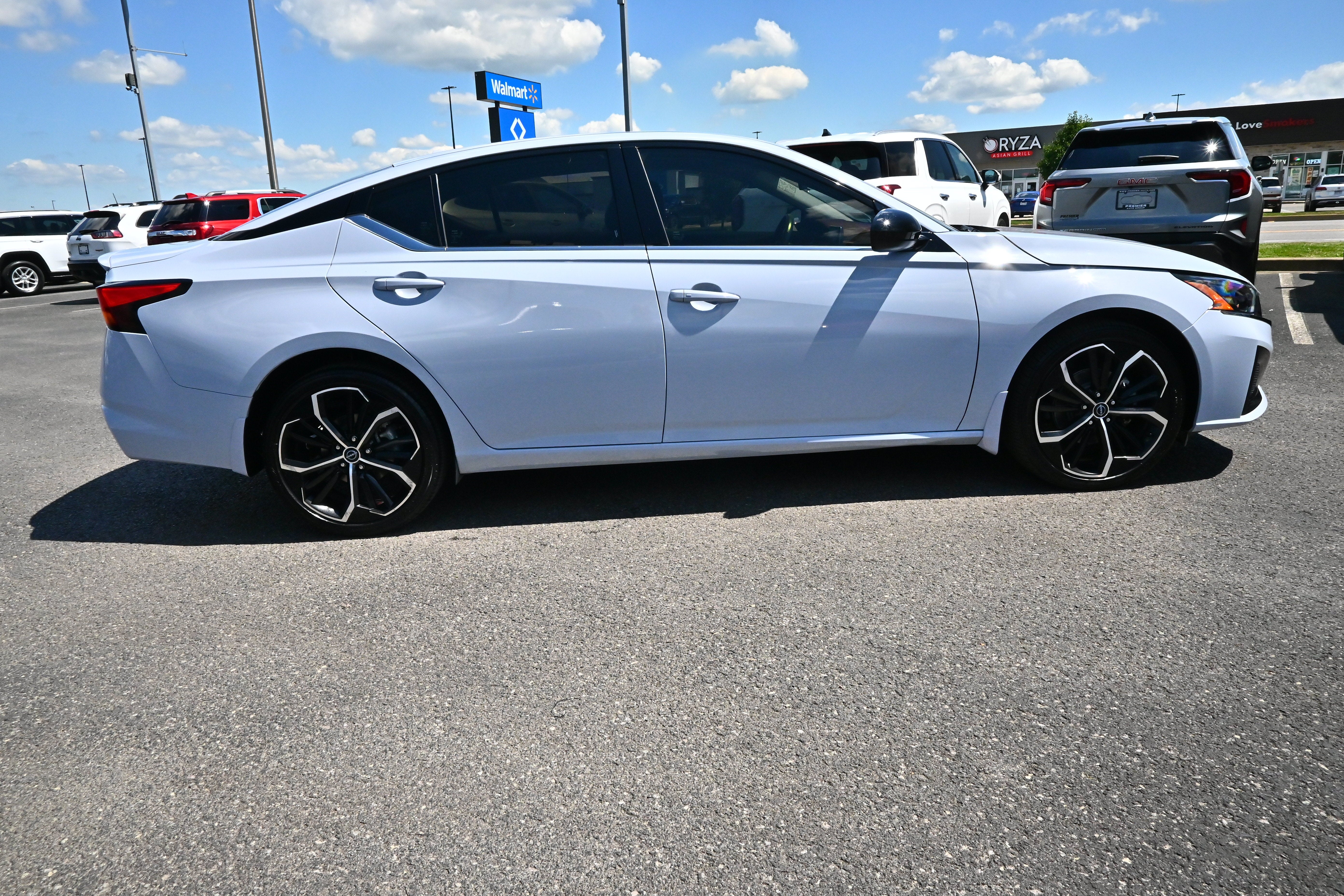 2023 Nissan Altima 2.5 SR