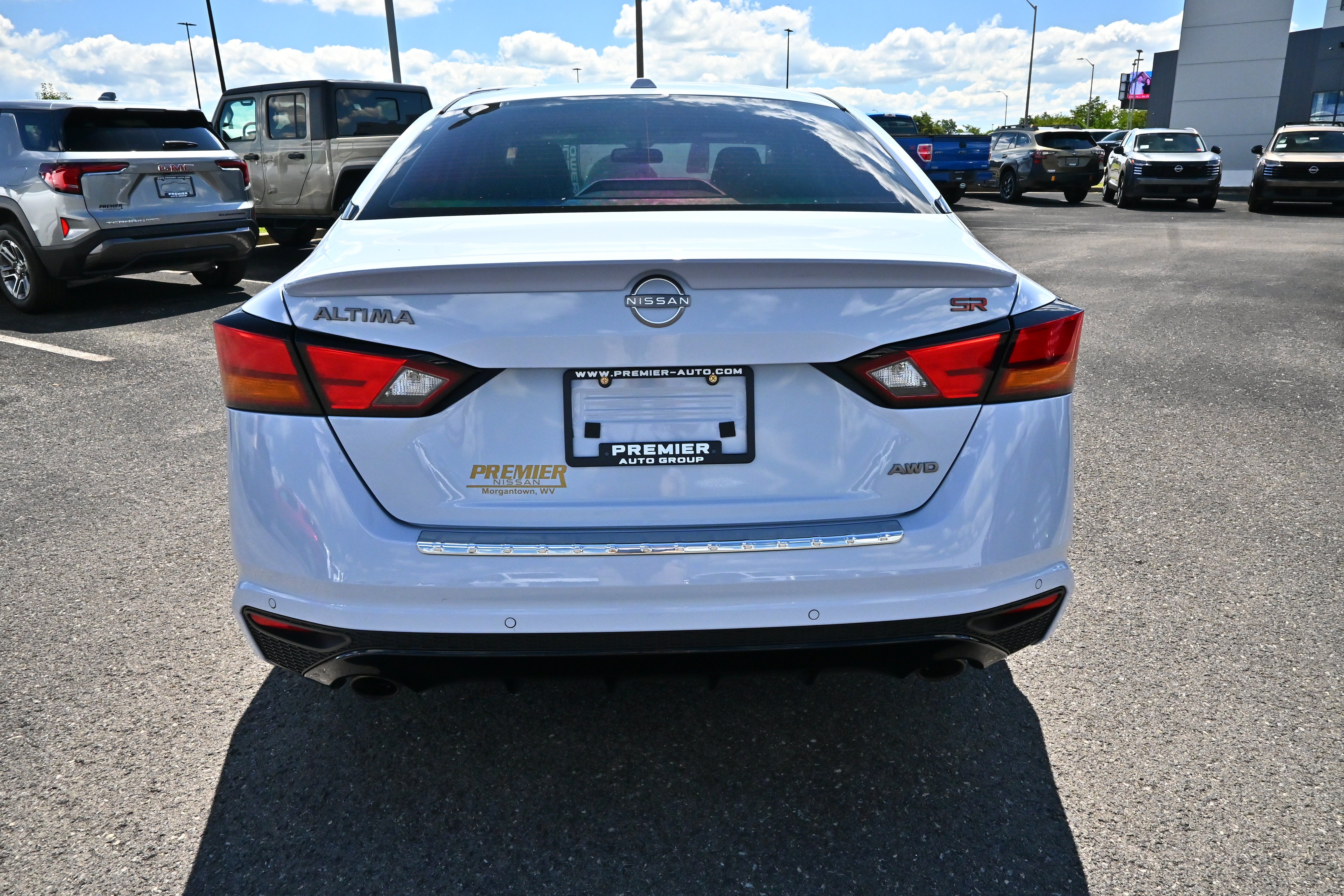 2023 Nissan Altima 2.5 SR