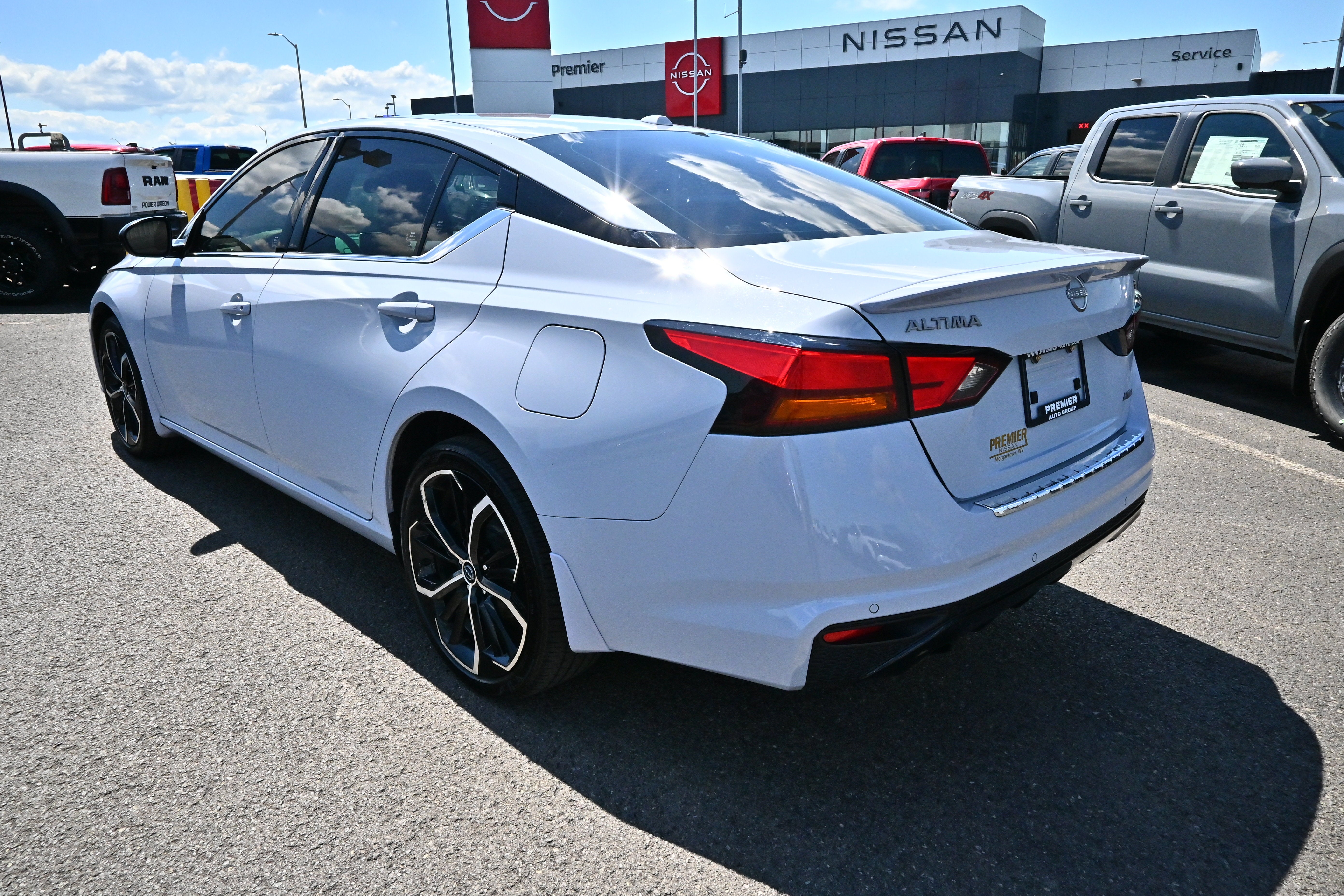 2023 Nissan Altima 2.5 SR