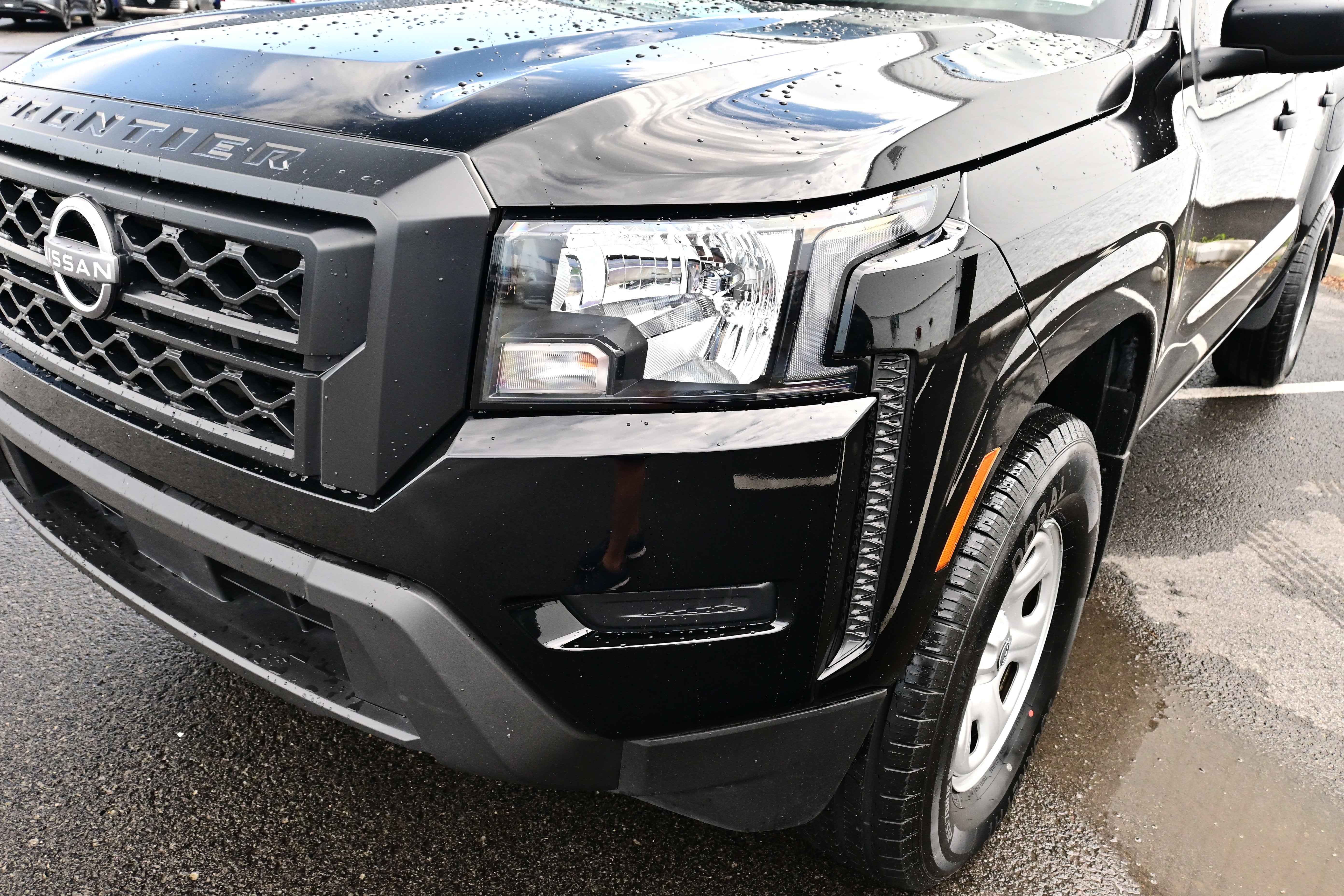2024 Nissan Frontier S