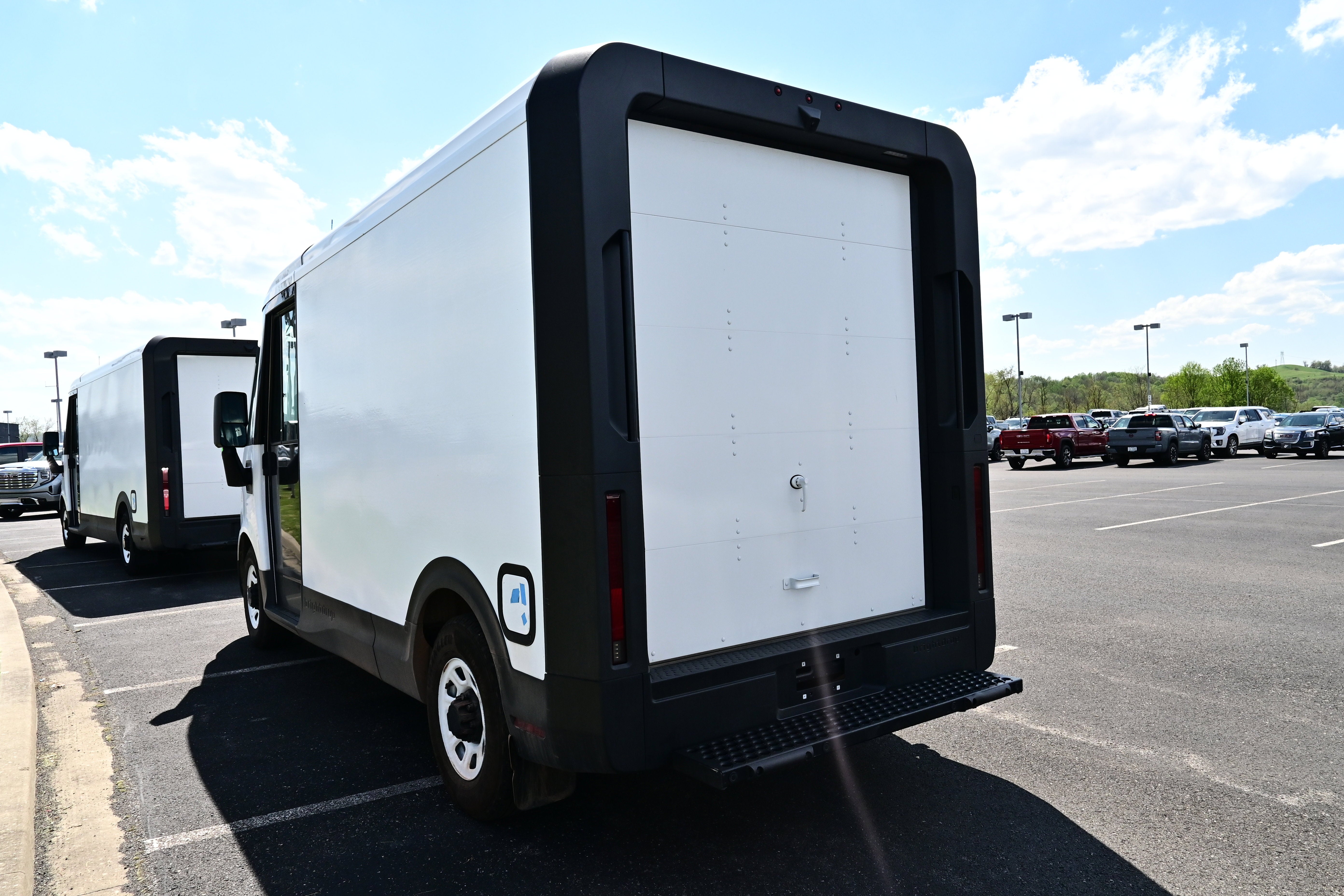 2024 BrightDrop Zevo 400 EJY