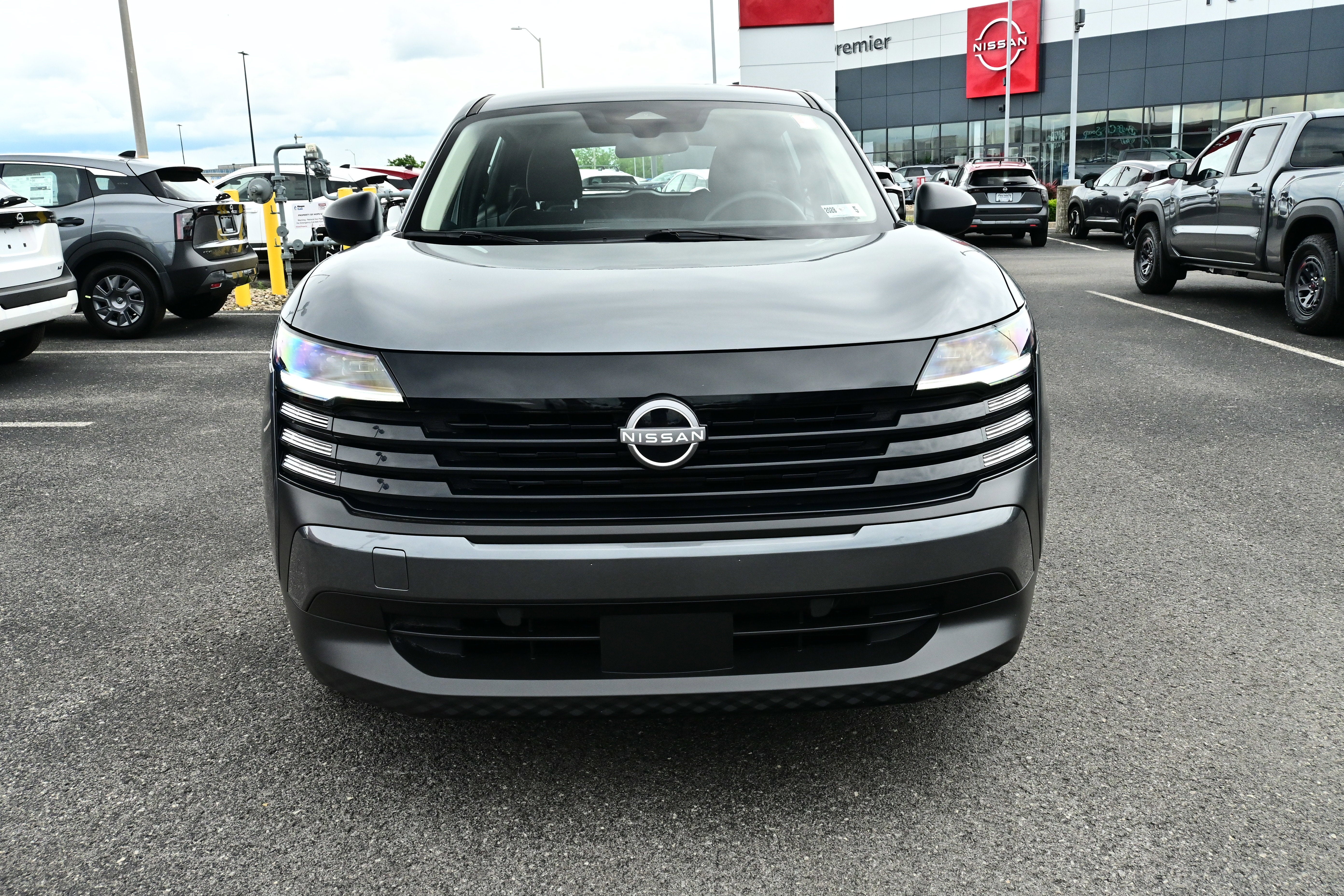 2025 Nissan Kicks S