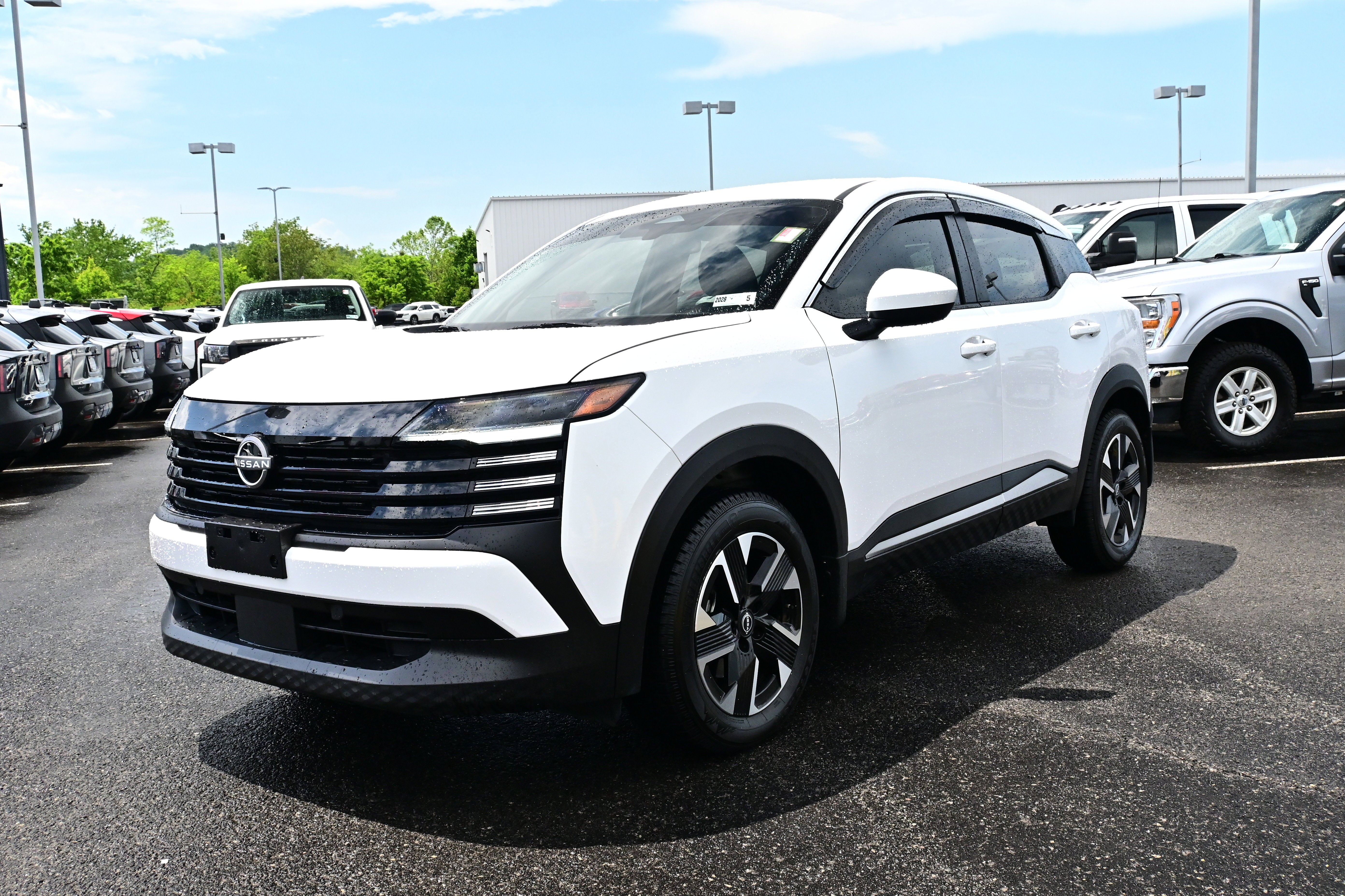 2025 Nissan Kicks SV
