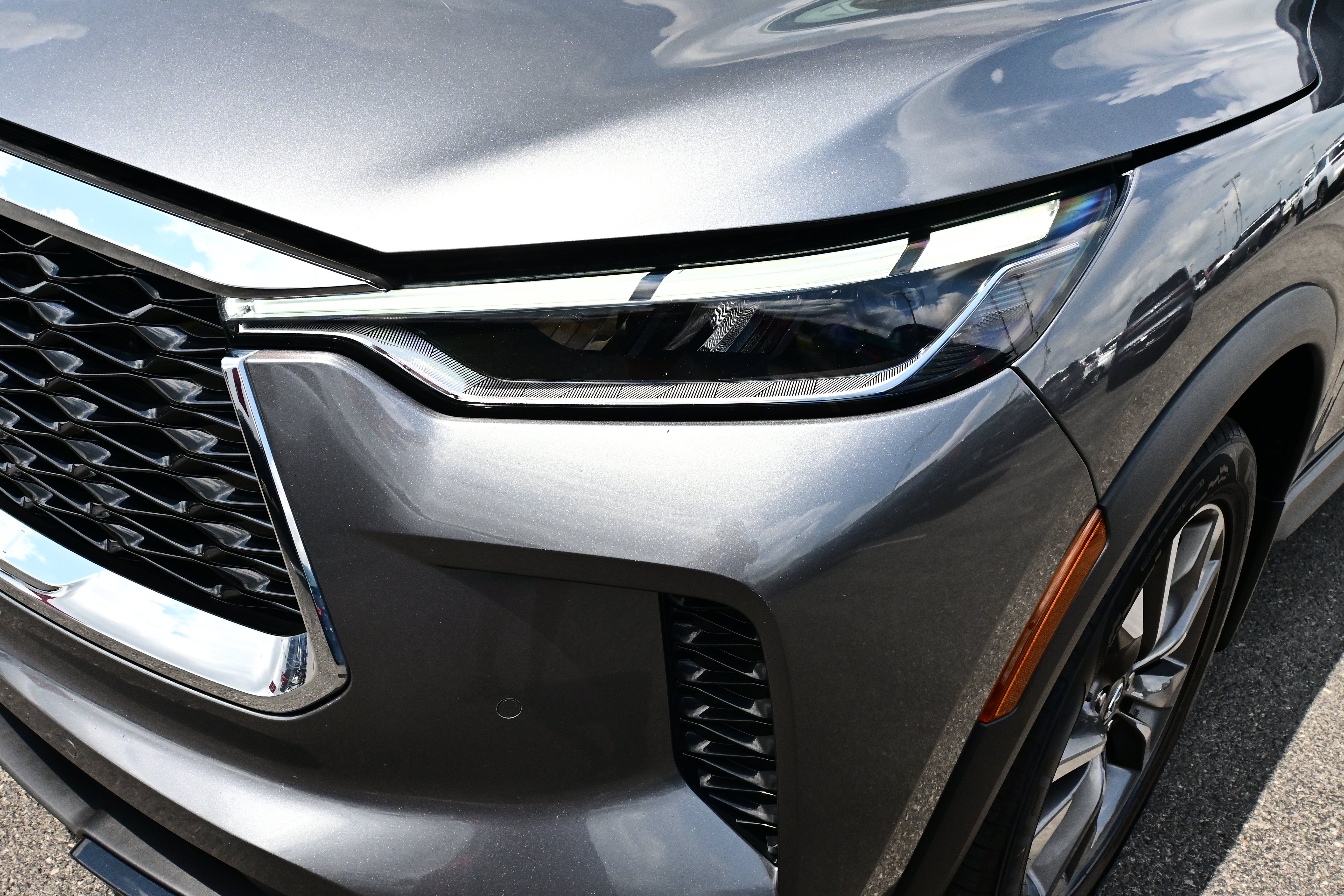 2023 INFINITI QX60 LUXE
