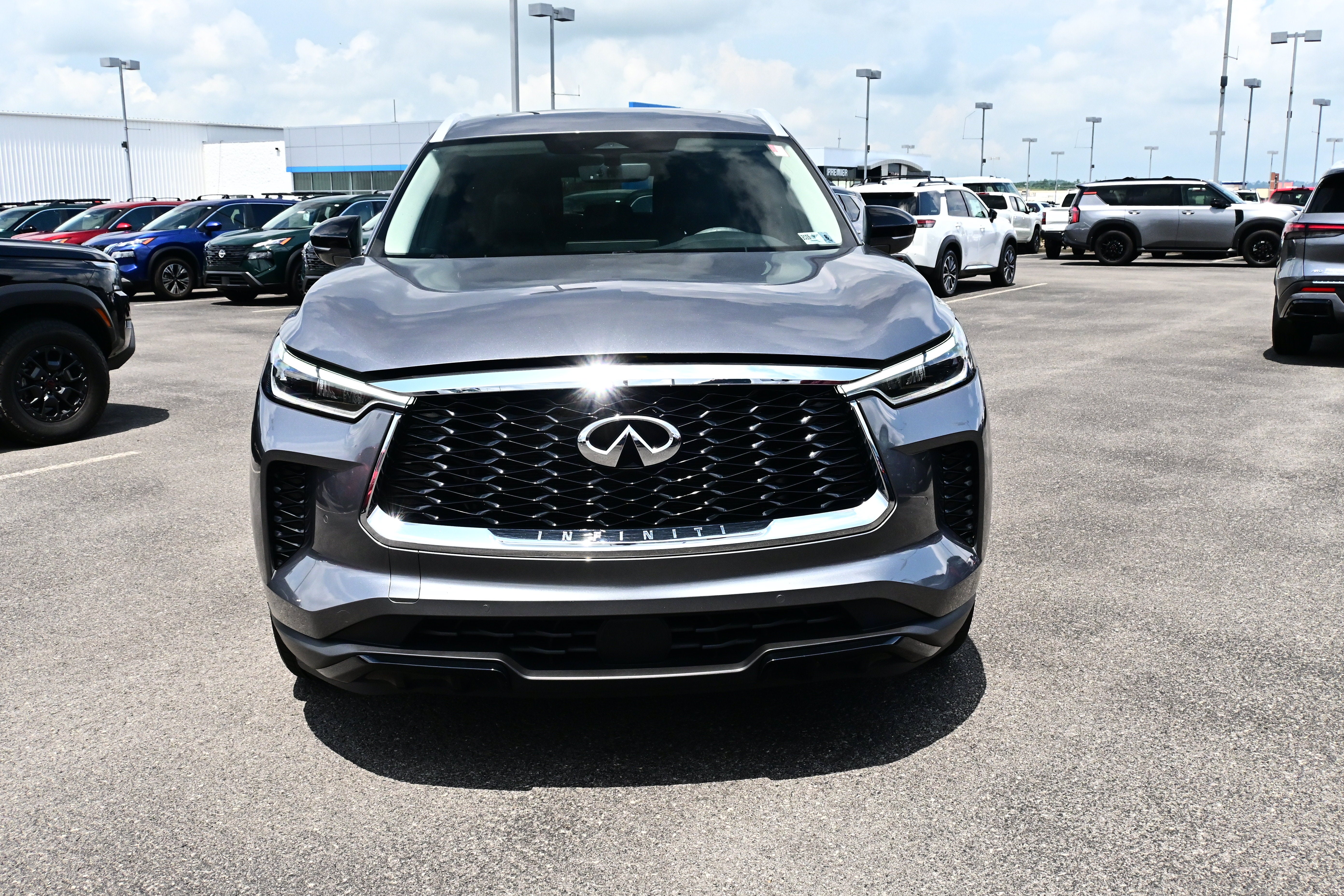 2023 INFINITI QX60 LUXE