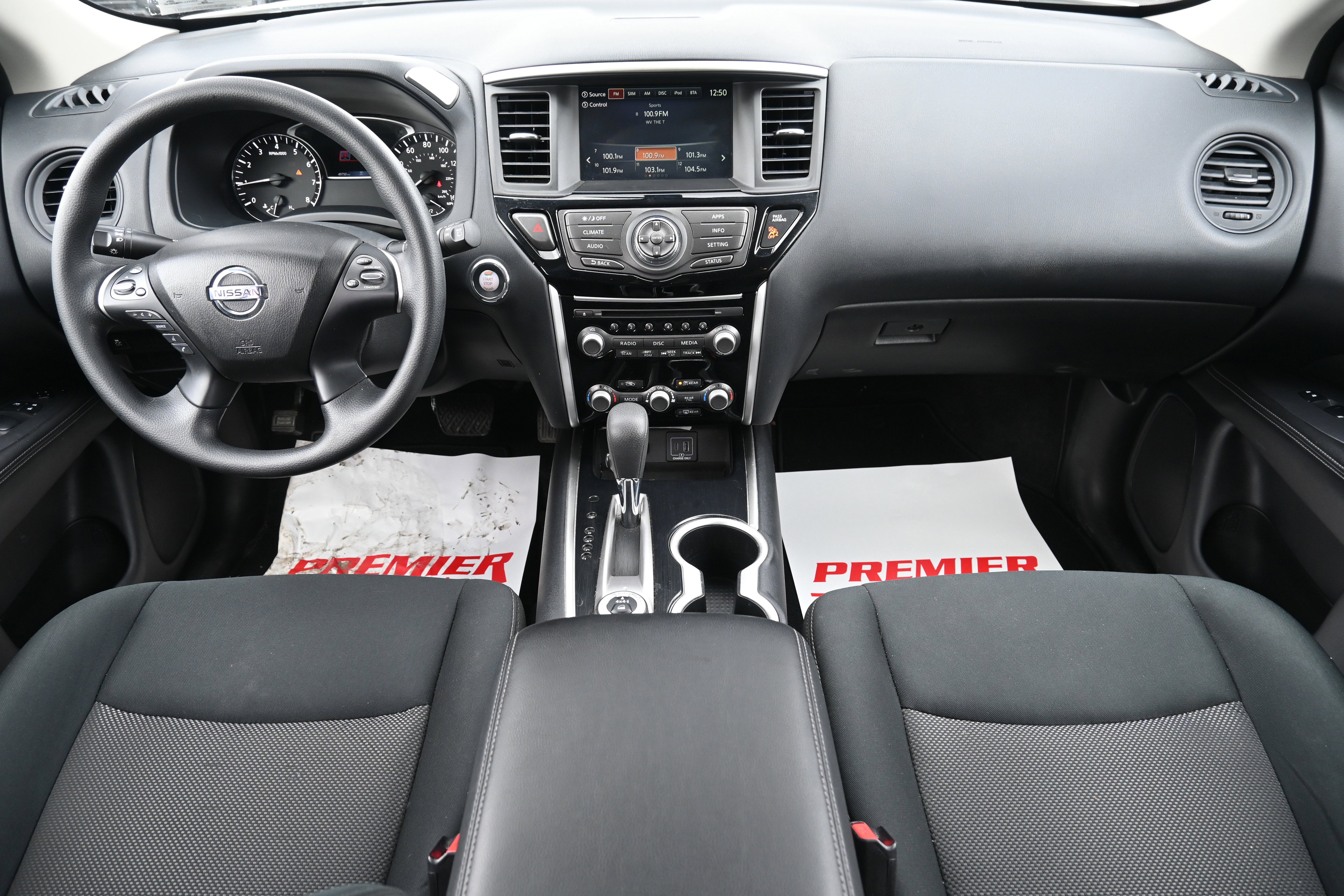 2020 Nissan Pathfinder S