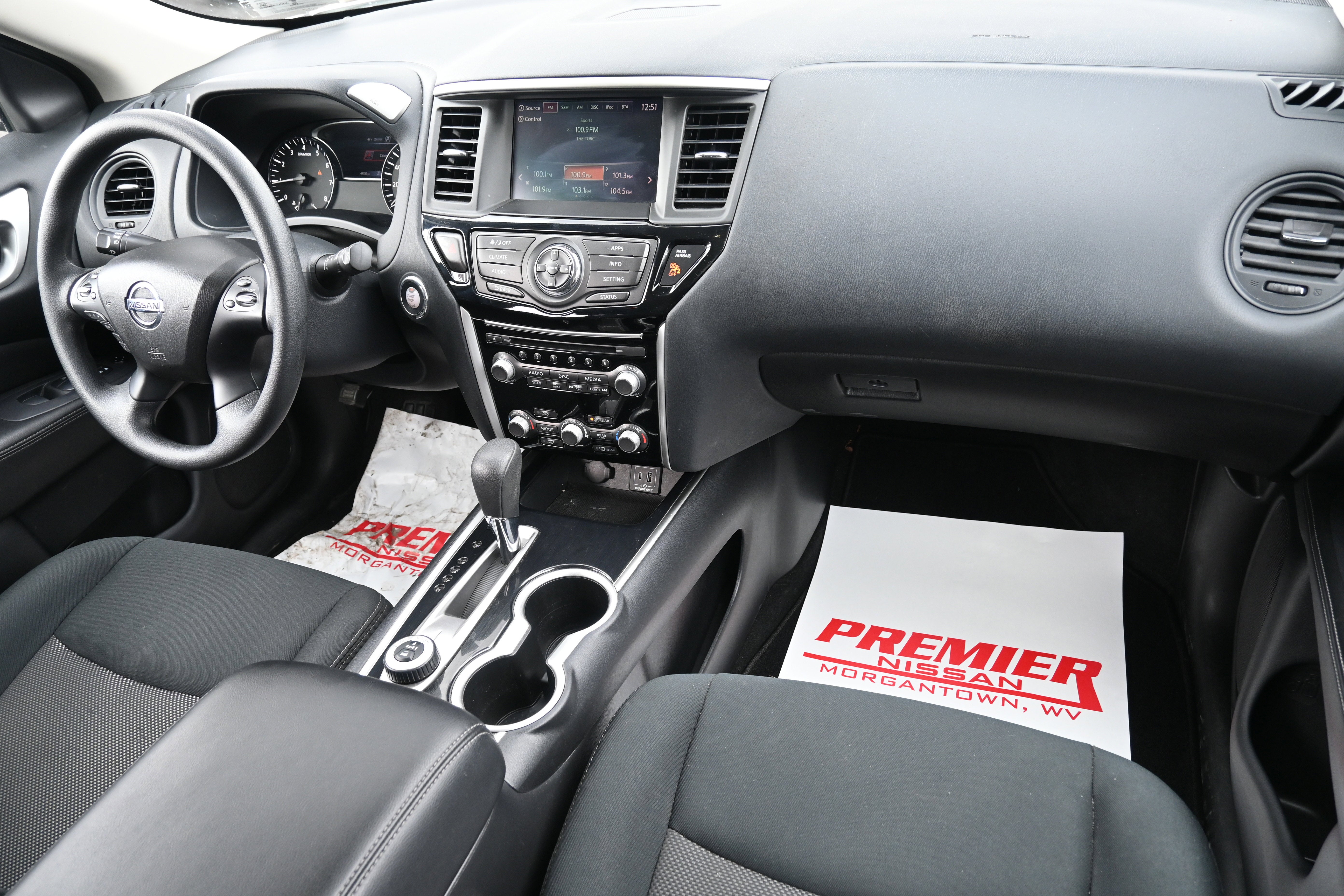 2020 Nissan Pathfinder S