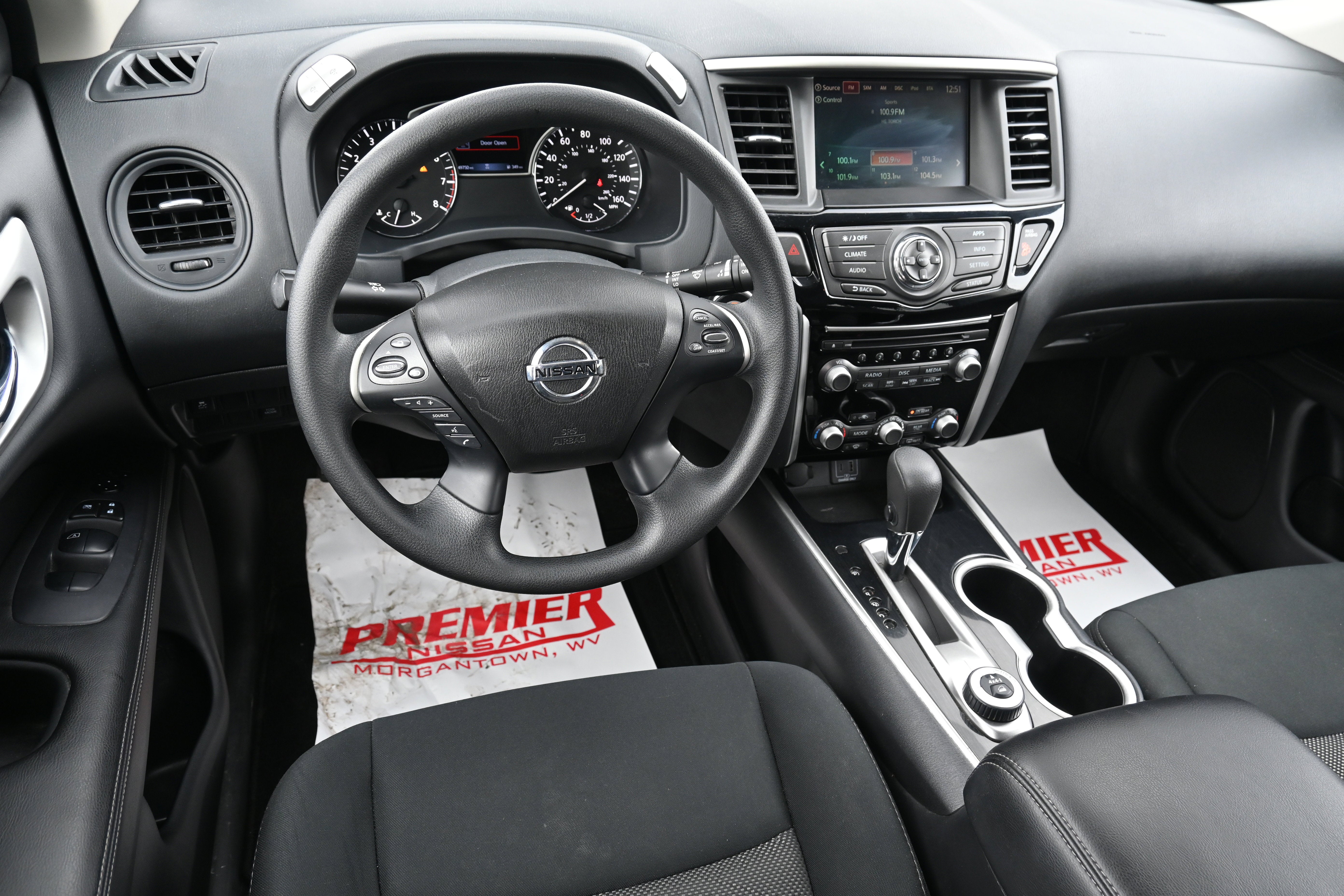 2020 Nissan Pathfinder S