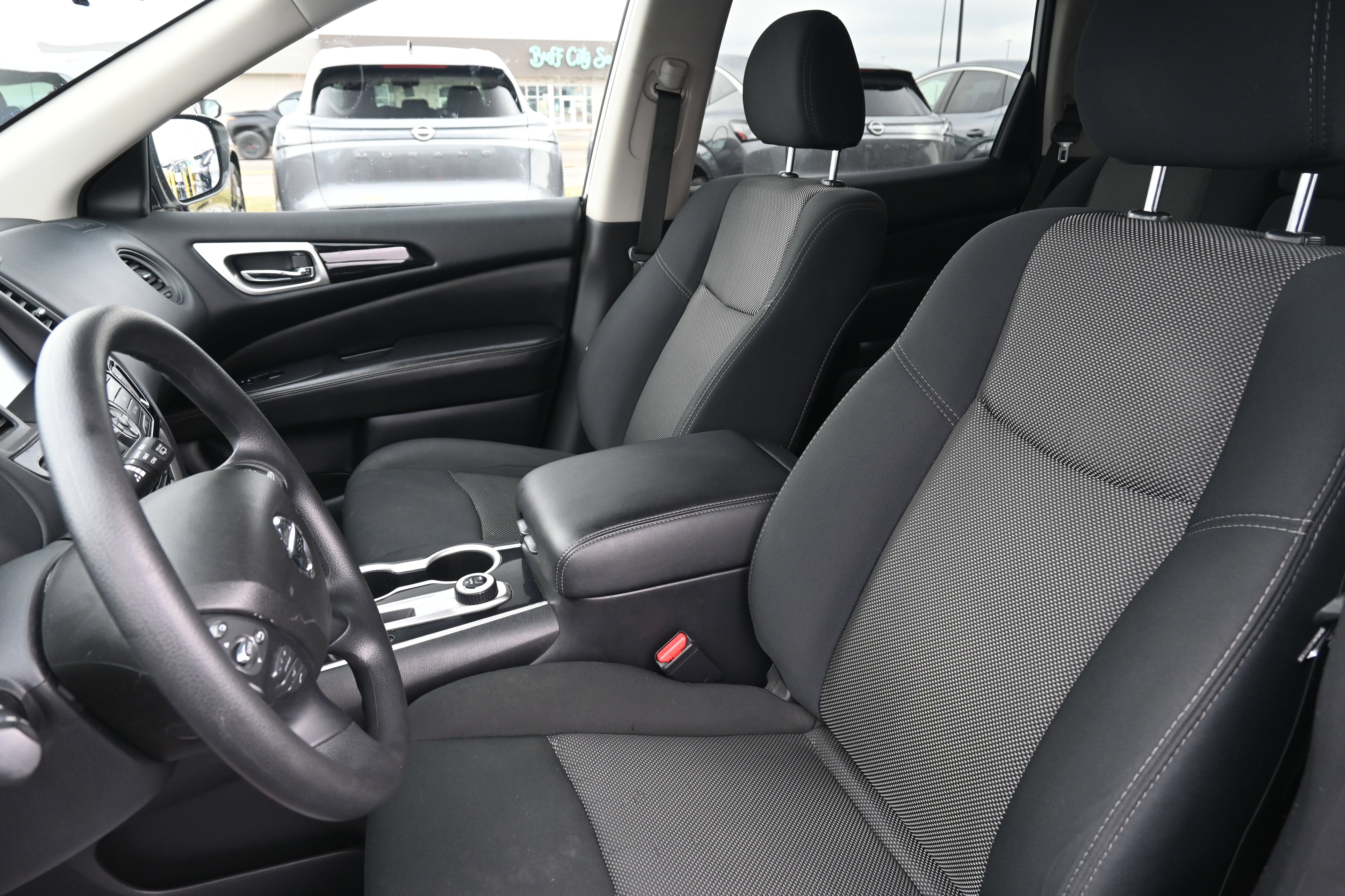 2020 Nissan Pathfinder S