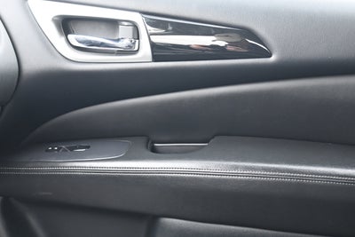 2020 Nissan Pathfinder S