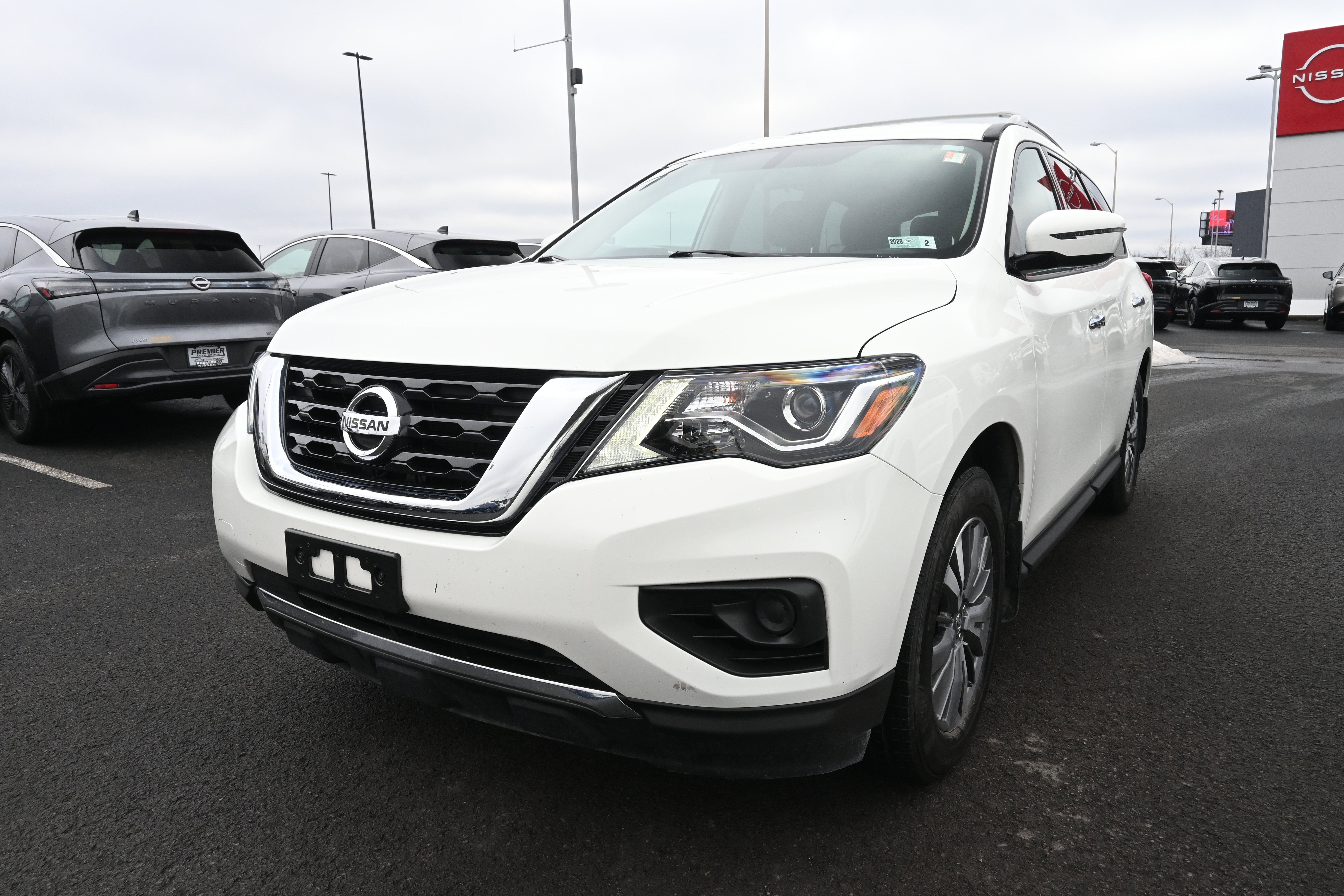 2020 Nissan Pathfinder S